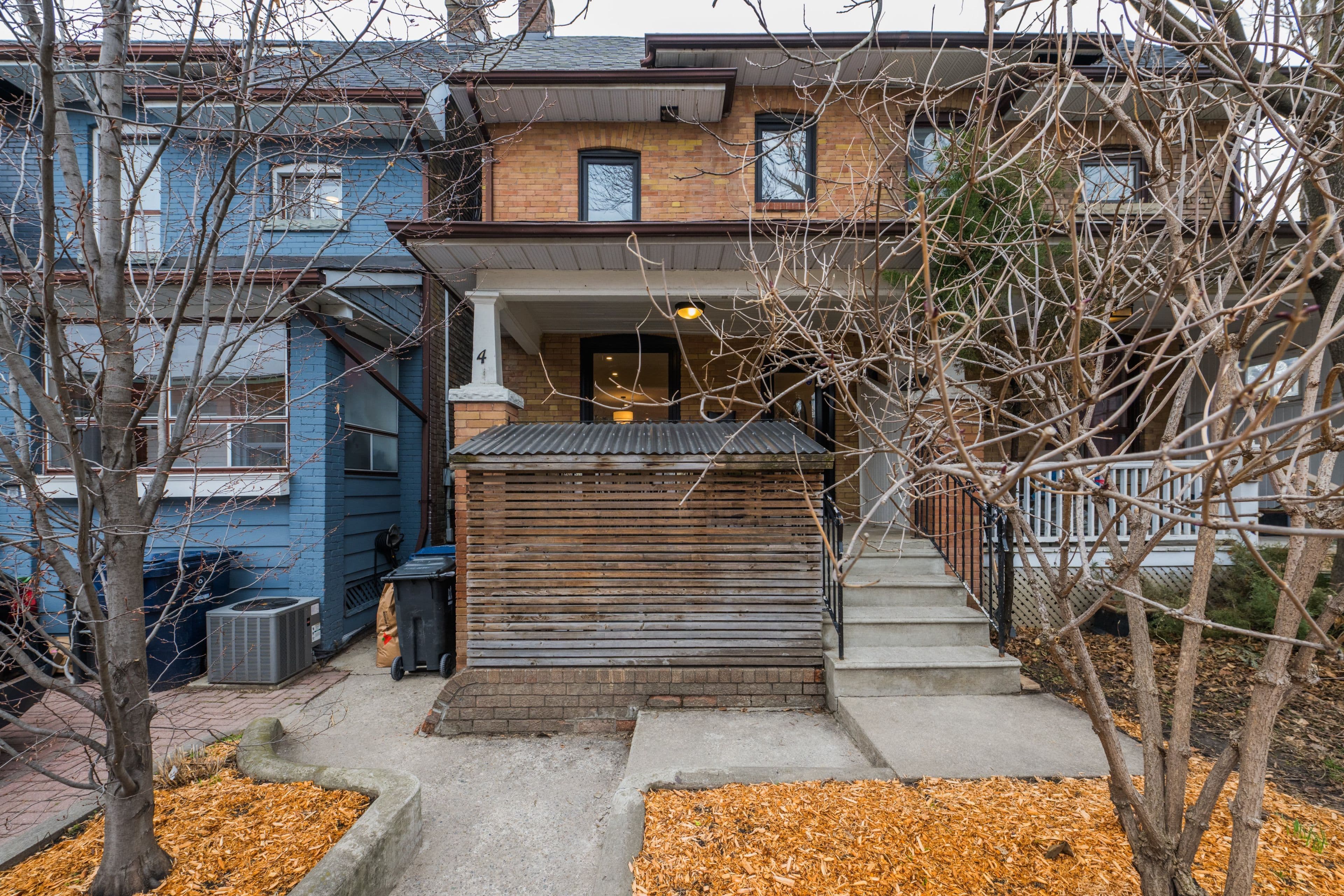 4 Adrian Avenue, Toronto W03, ON M6N 1A1