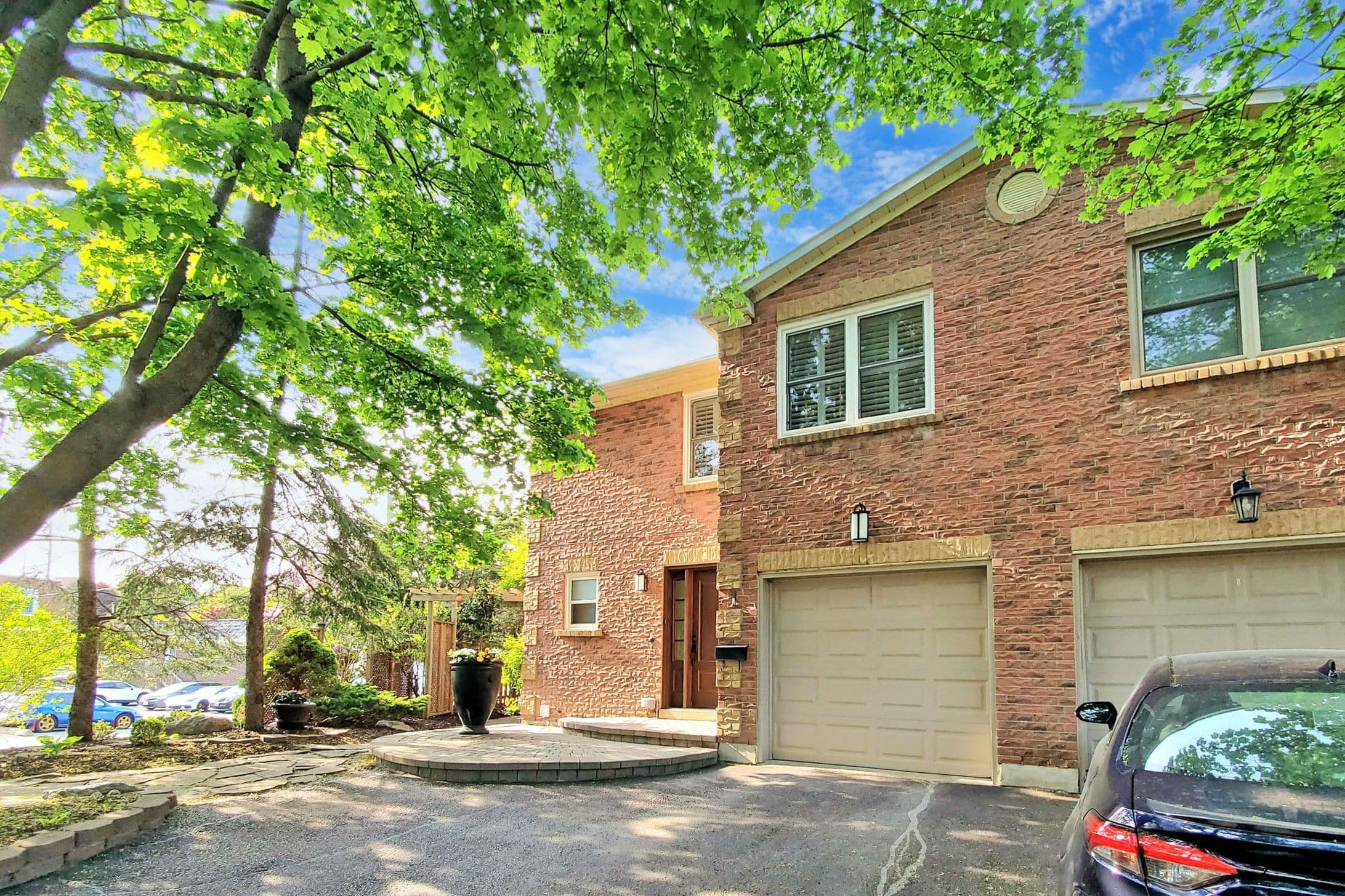1 Sarah Jane Court, Markham, ON L3P 4A6