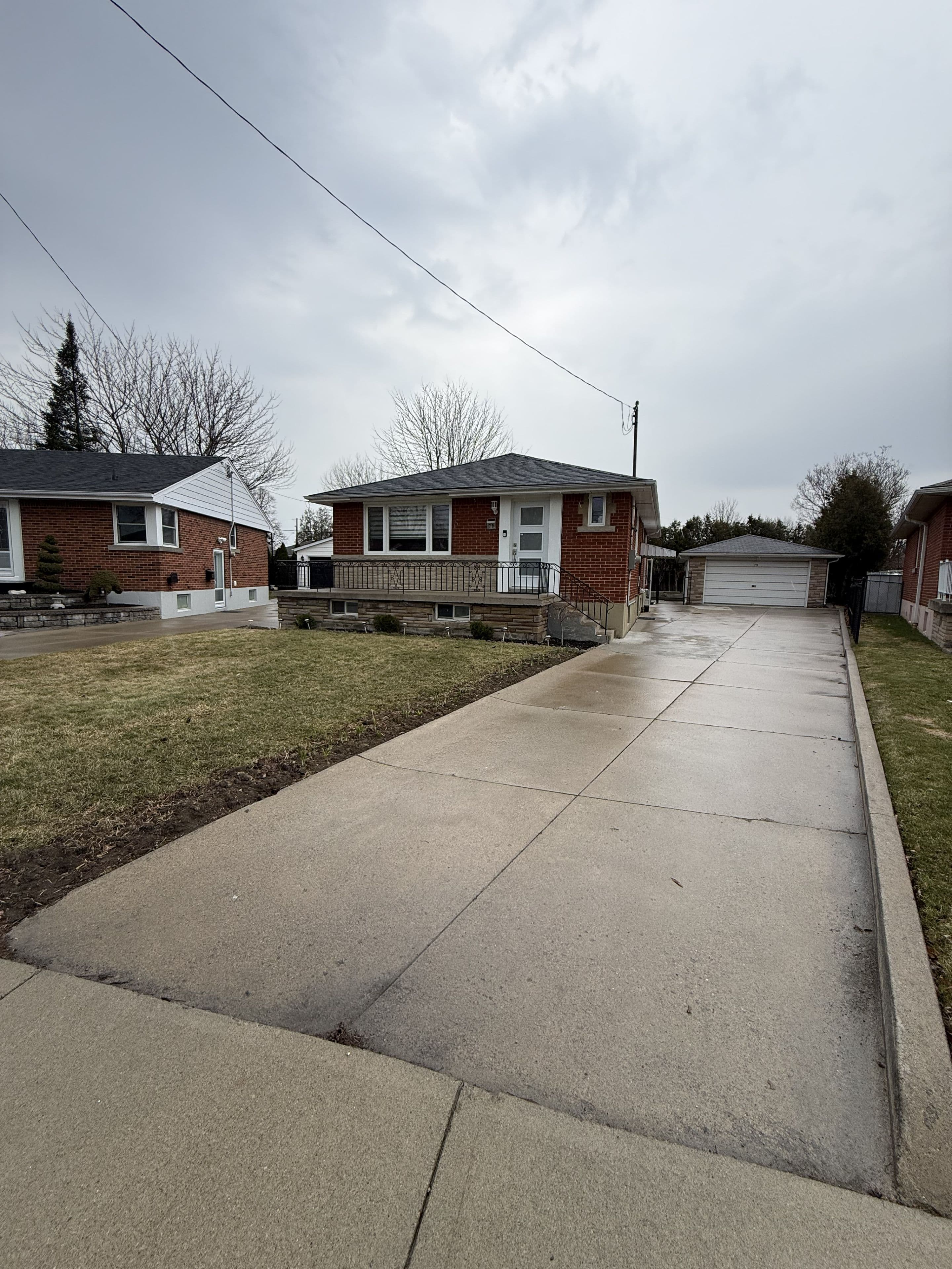 79 Castlefield Drive Basement, Hamilton, ON L8T 3R1