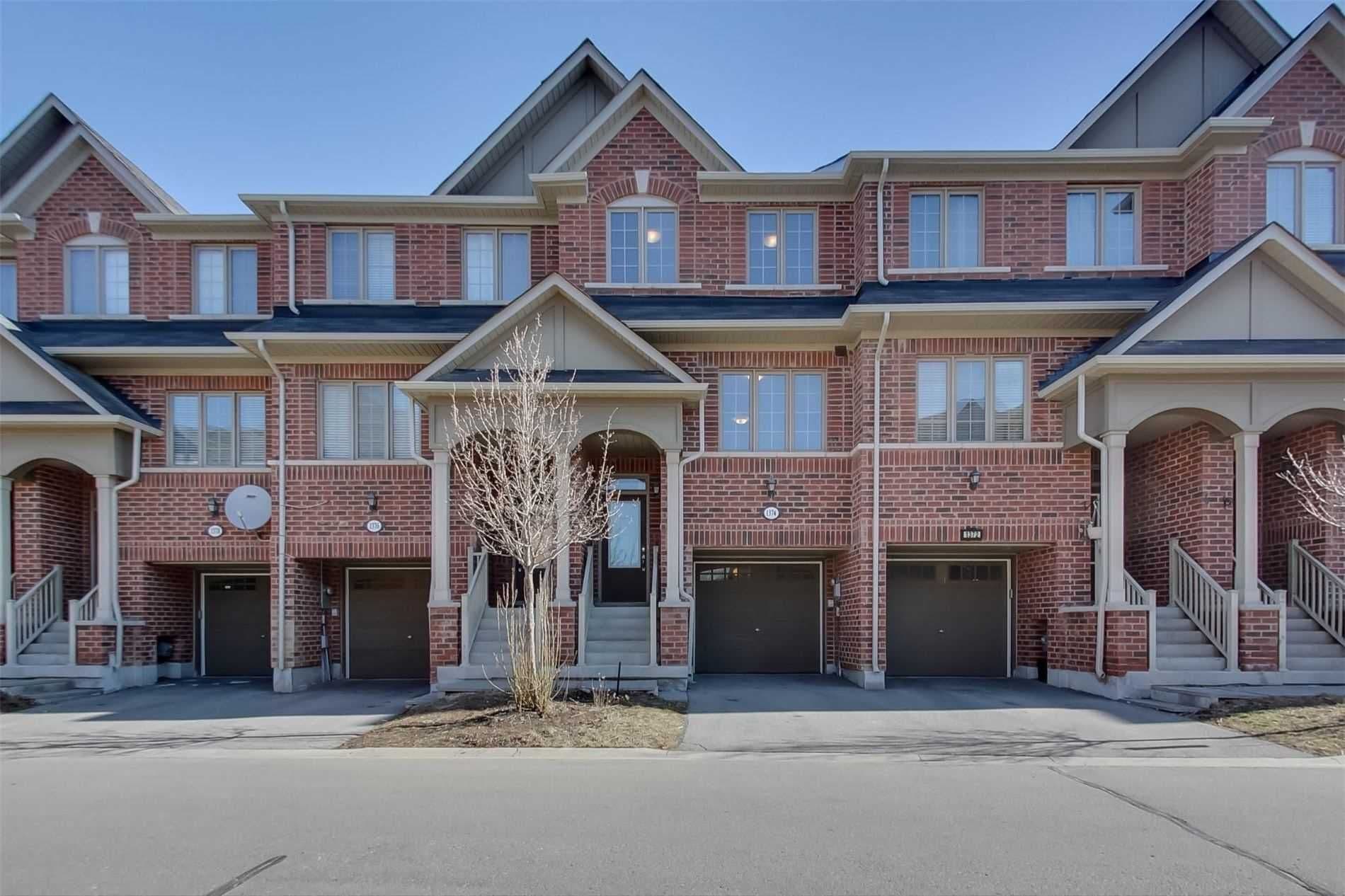 1374 Granrock Crescent, Mississauga, ON L5E 0E1