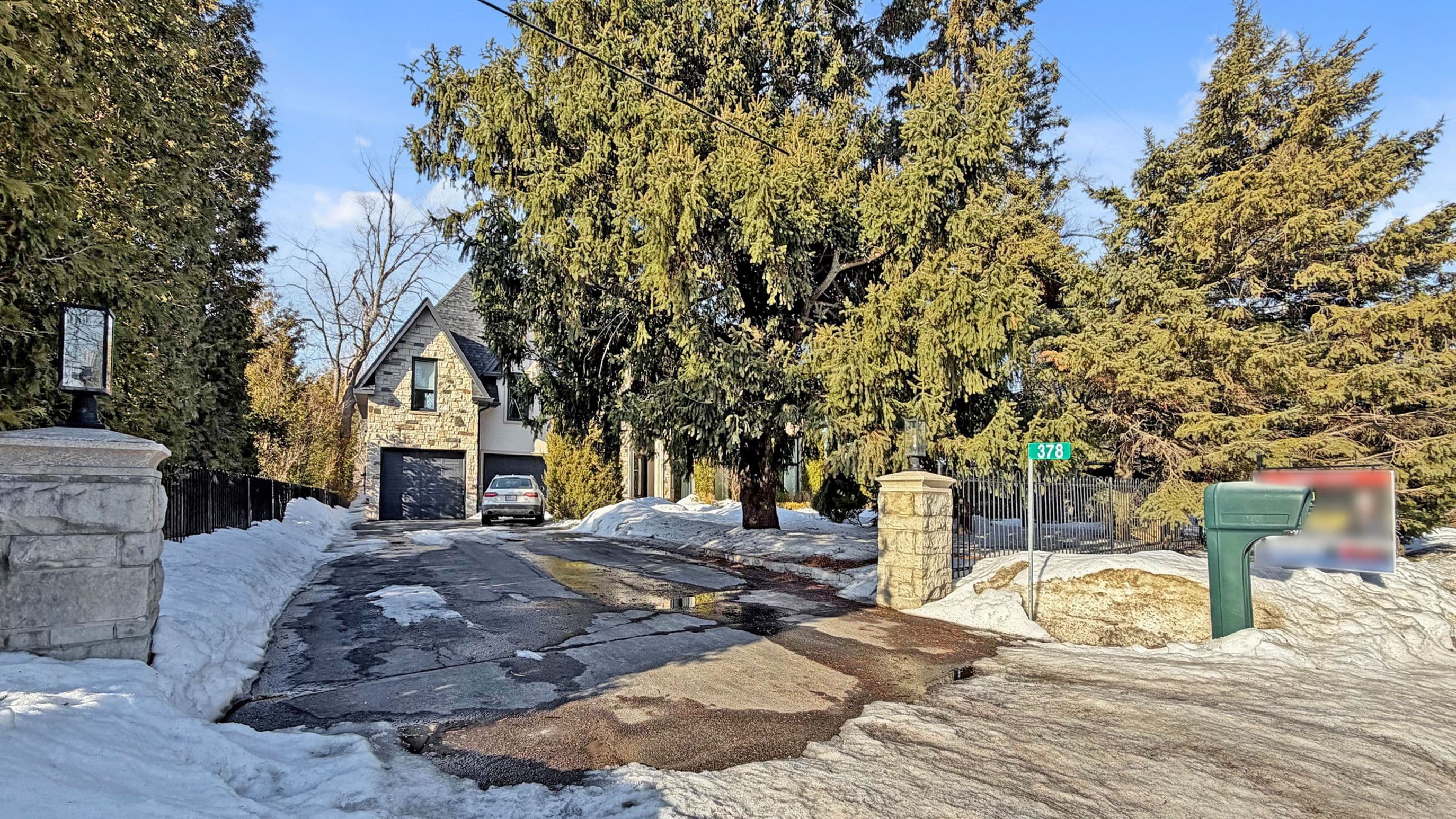 378 Old Bloomington Road, Aurora, ON L4G 0M2