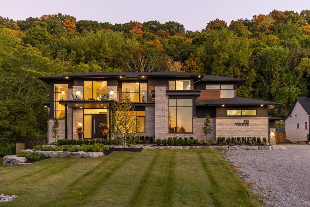 2005 York Road, Niagara-on-the-Lake, ON L0S 1J0