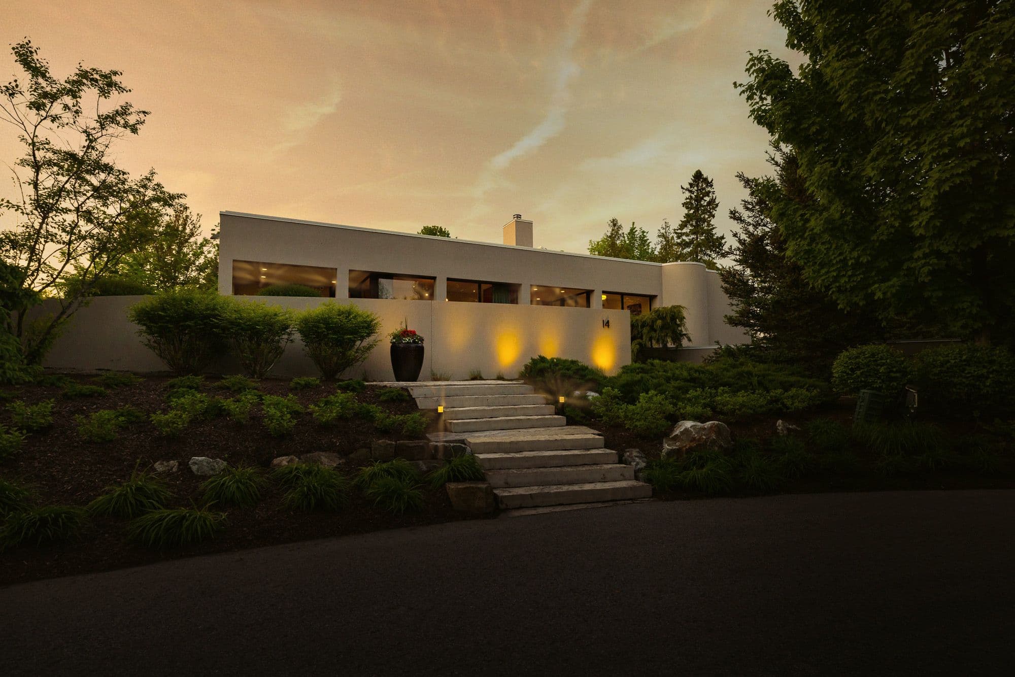 14 Kanata Rockeries Private, Kanata, ON K2K 3P4