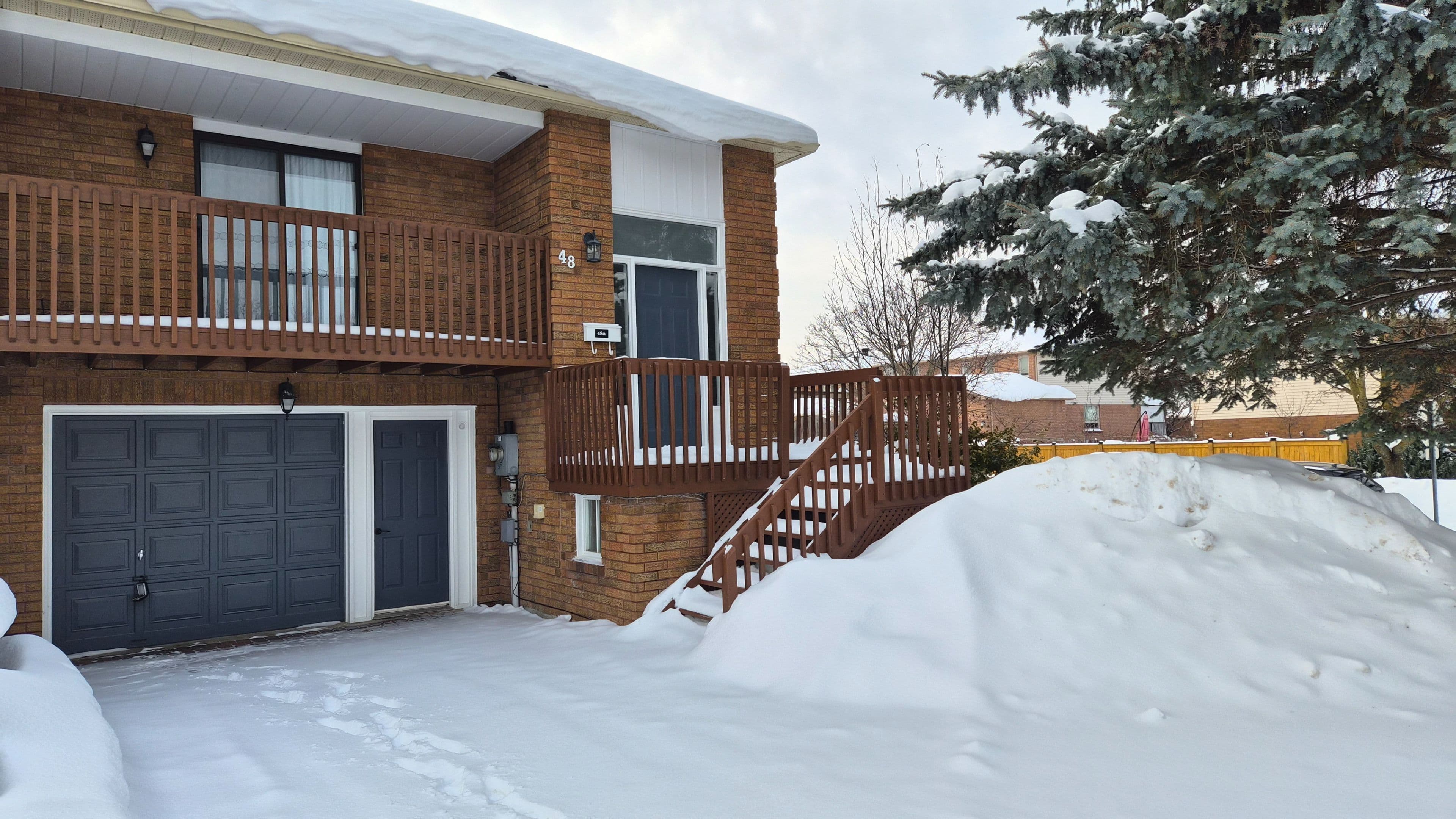 48 Porritt Street Upper, Barrie, ON L4N 6Y3
