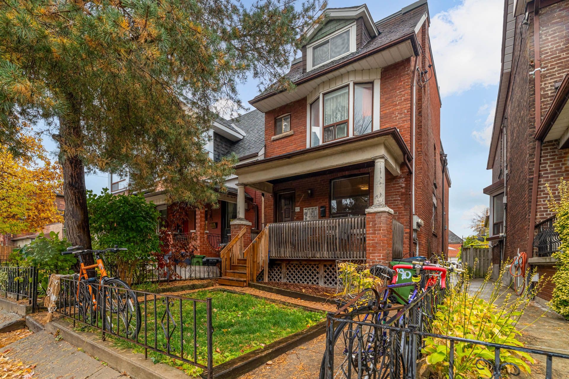 90 Muir Avenue Basement, Toronto C01, ON M6H 1G1