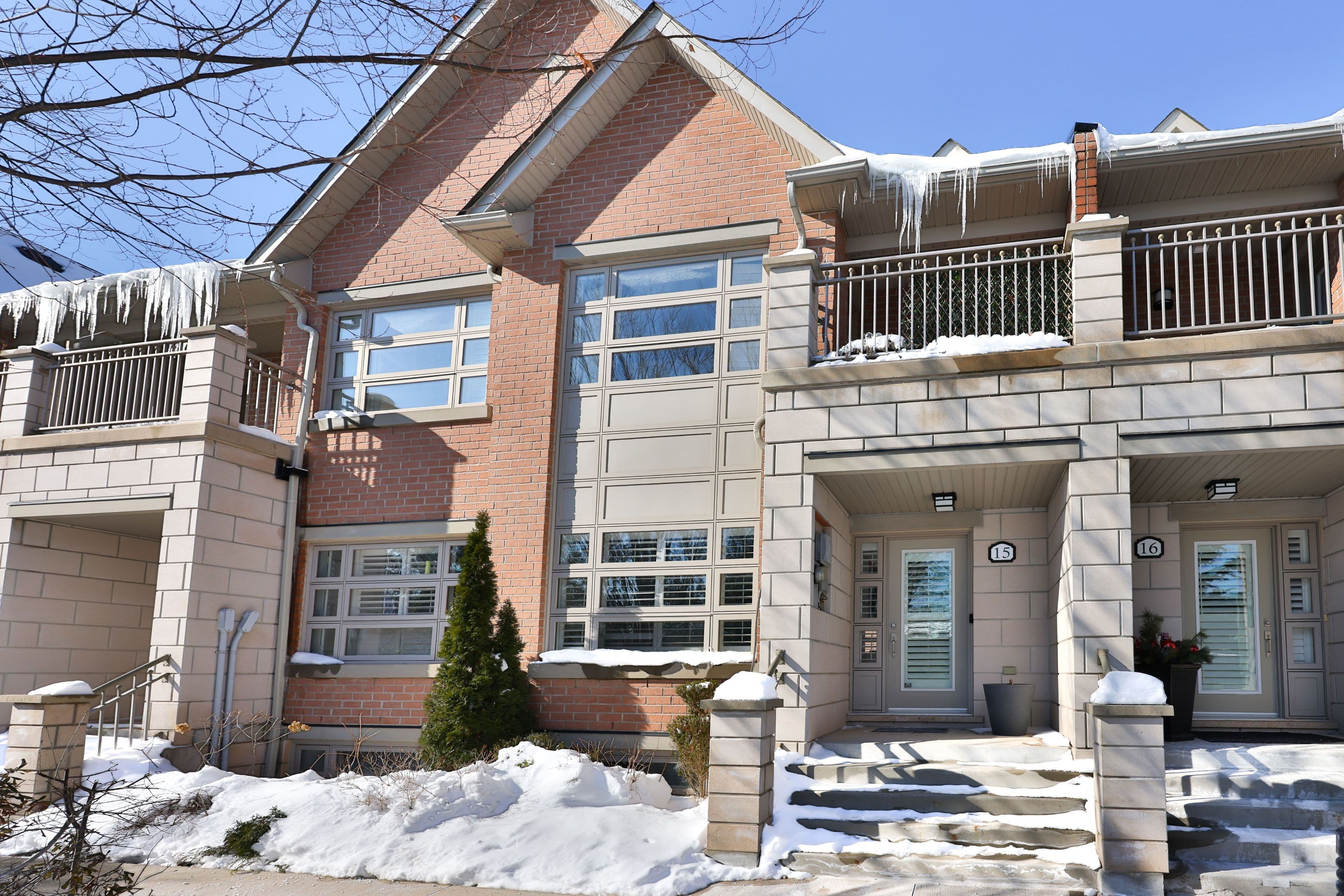 2460 Prince Michael Drive 15, Oakville, ON L6H 0G8
