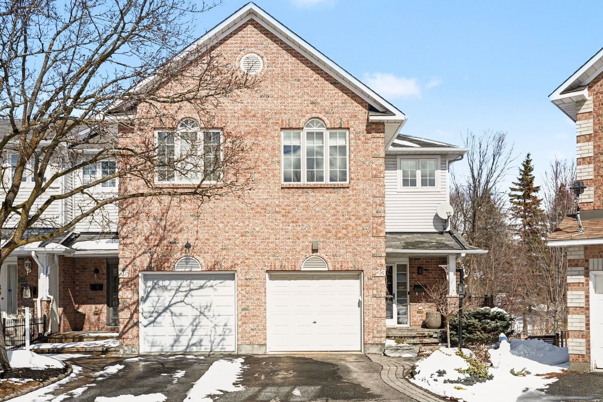 23 Riverbank Court, Stittsville - Munster - Richmond, ON K2S 1V7