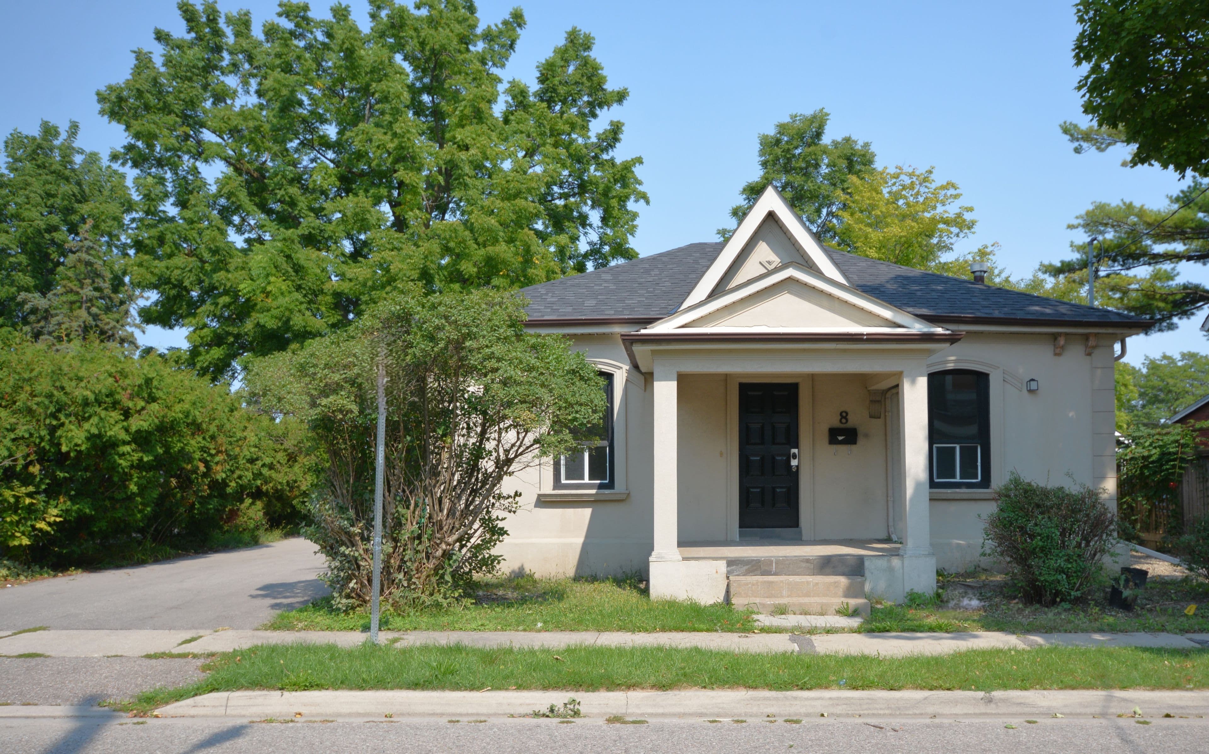 8 West Street W, Brampton, ON L6X 1V7