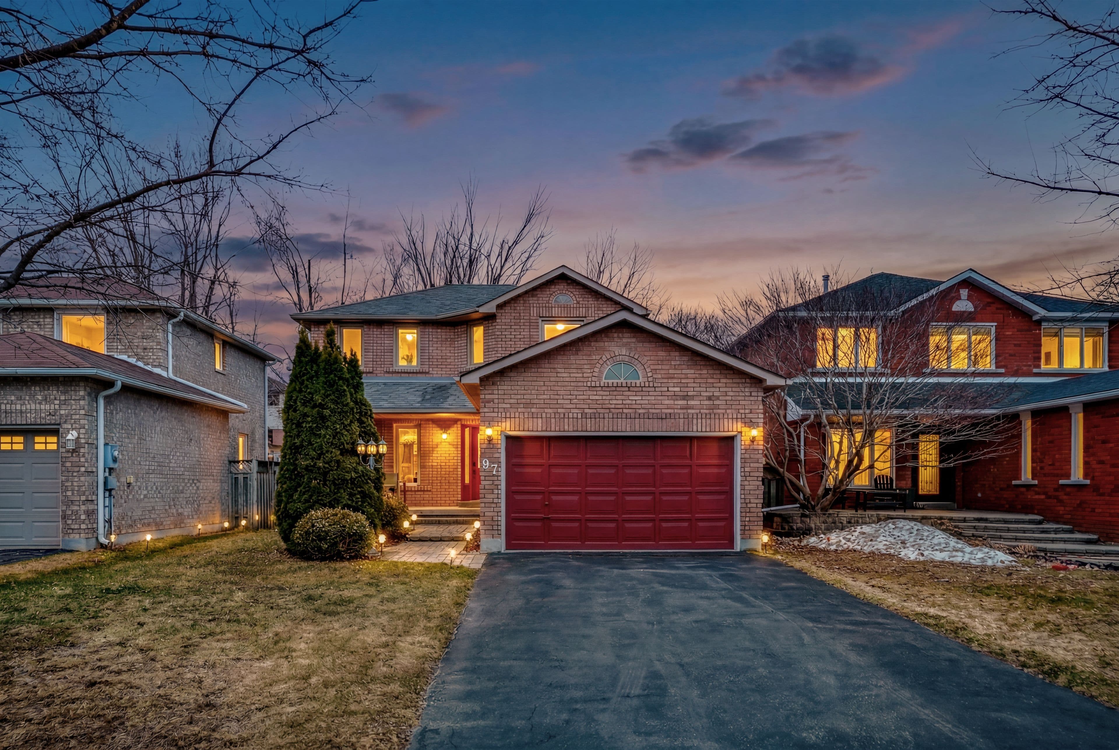 97 Bishop Drive, Barrie, ON L4N 7P4