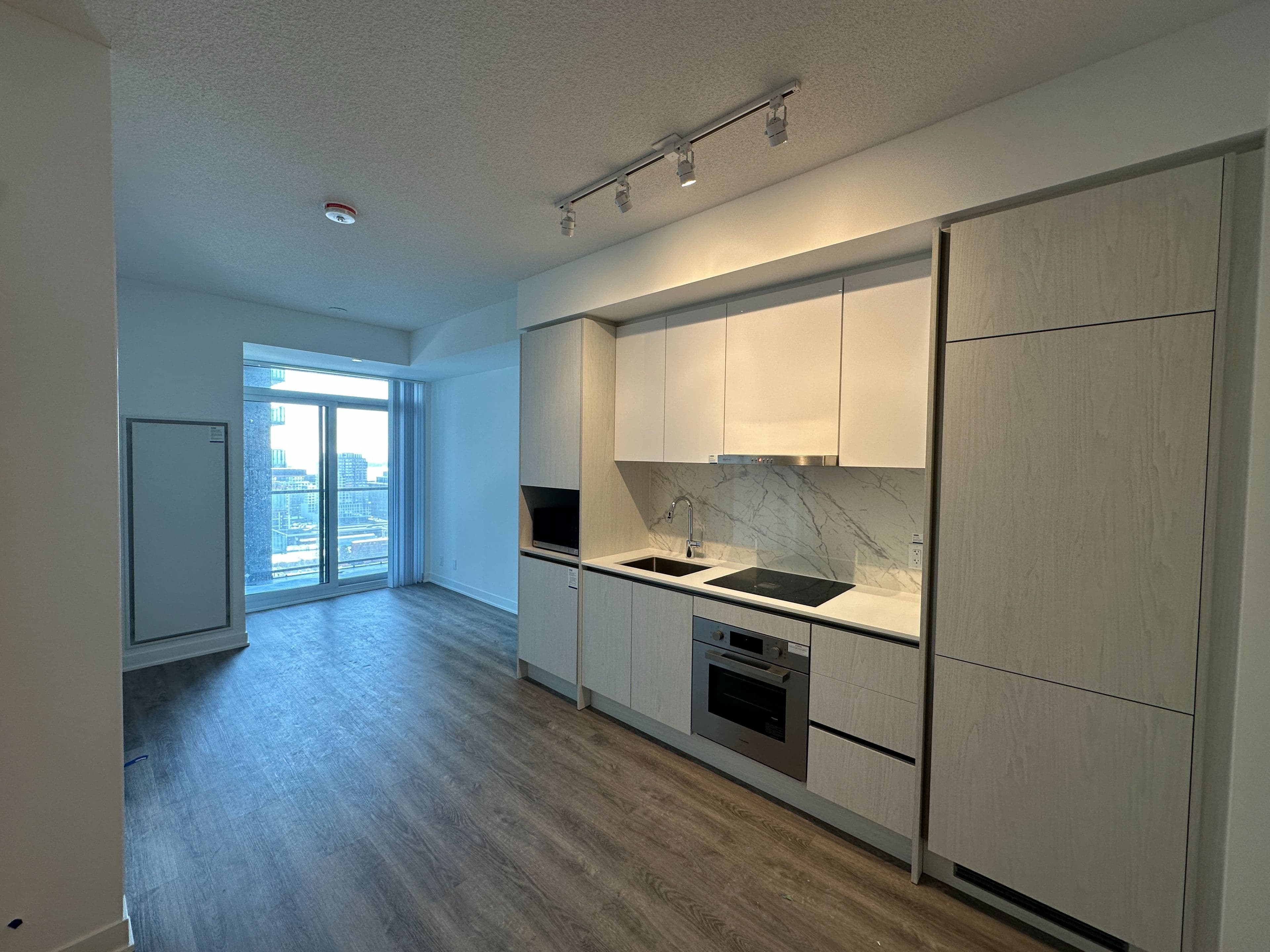 180 Front Street E 2709, Toronto C08, ON M5A 0A9