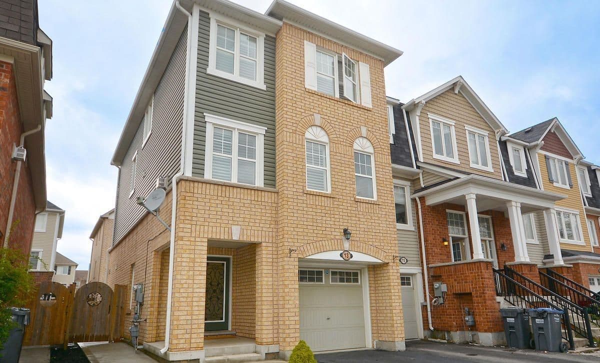 13 Colonel Frank Ching Crescent, Brampton, ON L6Y 5W6
