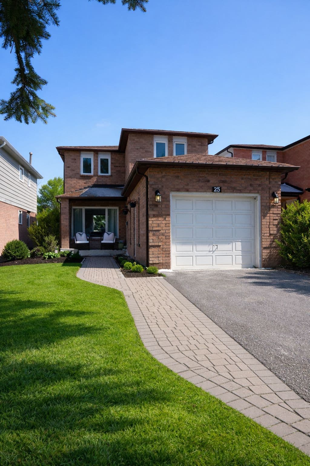 25 Garden Drive, Barrie, ON L4N 5T8