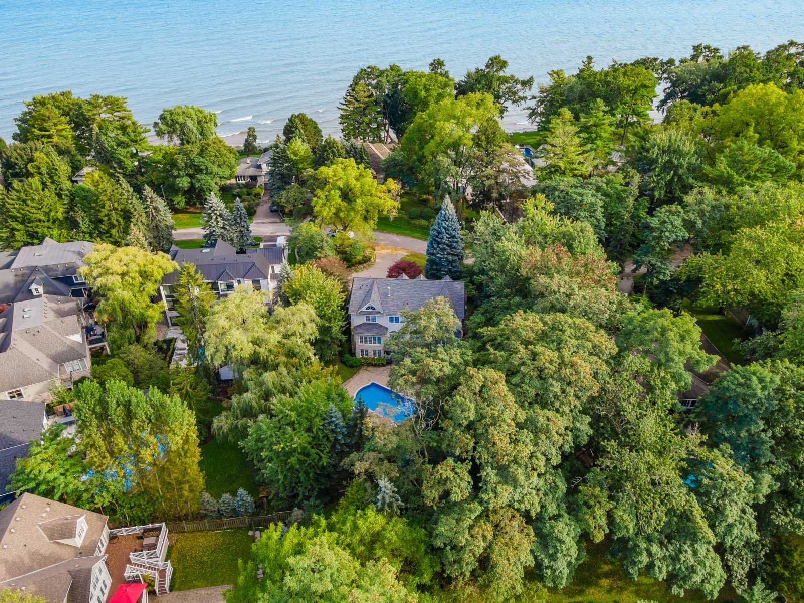 235 LAKEWOOD Drive, Oakville, ON L6K 1B3