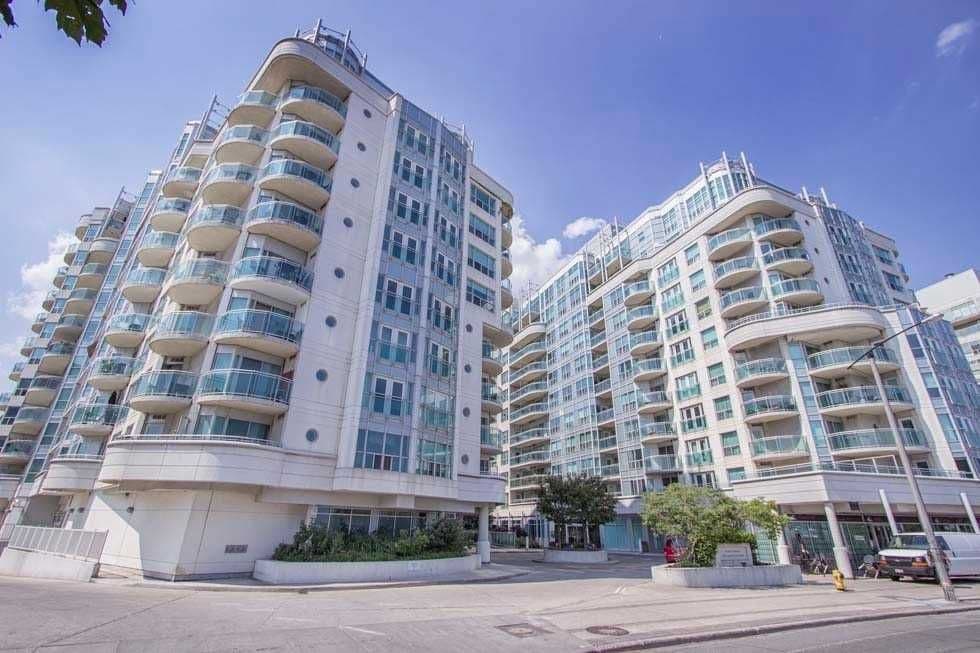 600 Queens Quay W 1002, Toronto C01, ON M5V 3M3