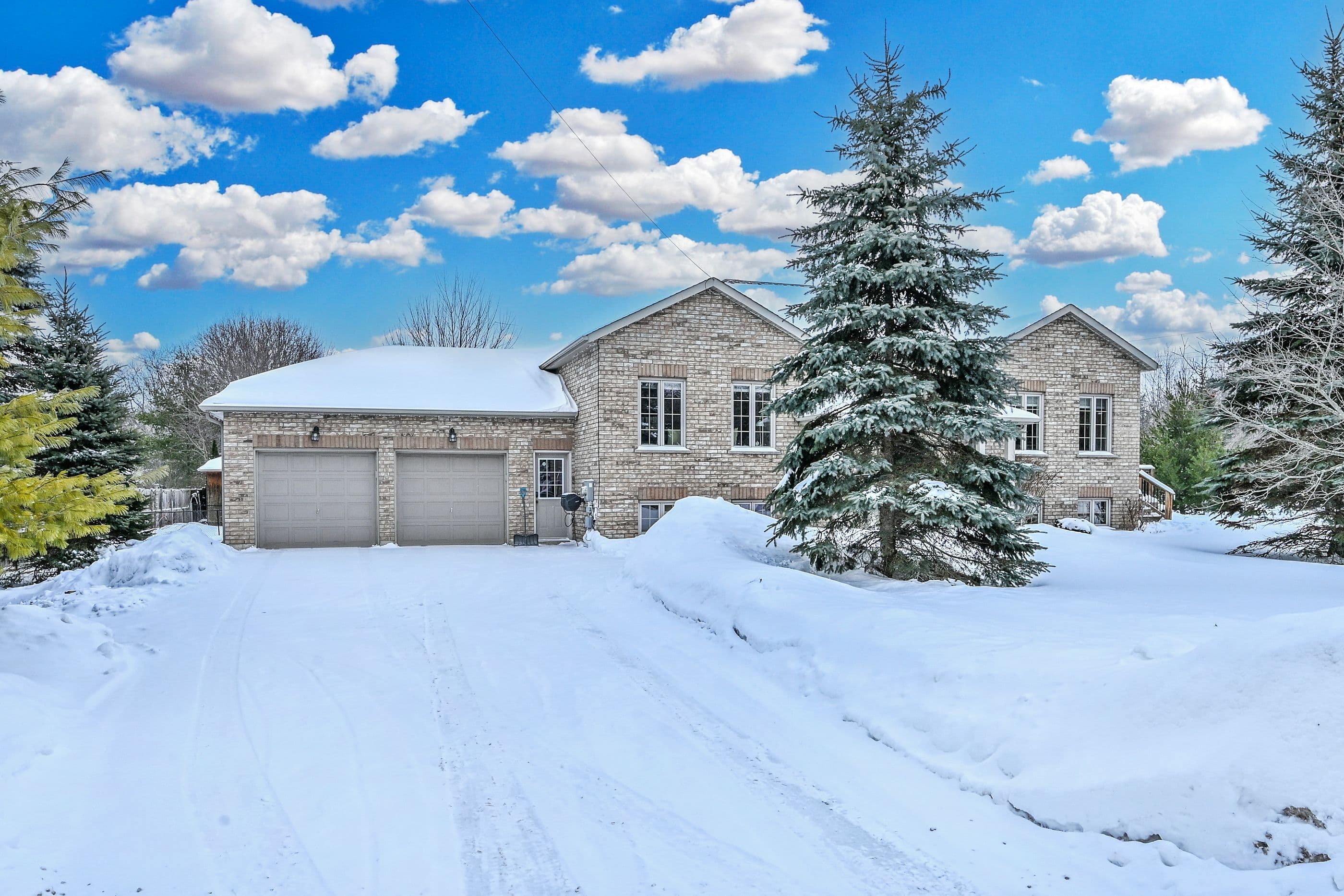 1655 St. John's Road, Innisfil, ON L9S 1S5