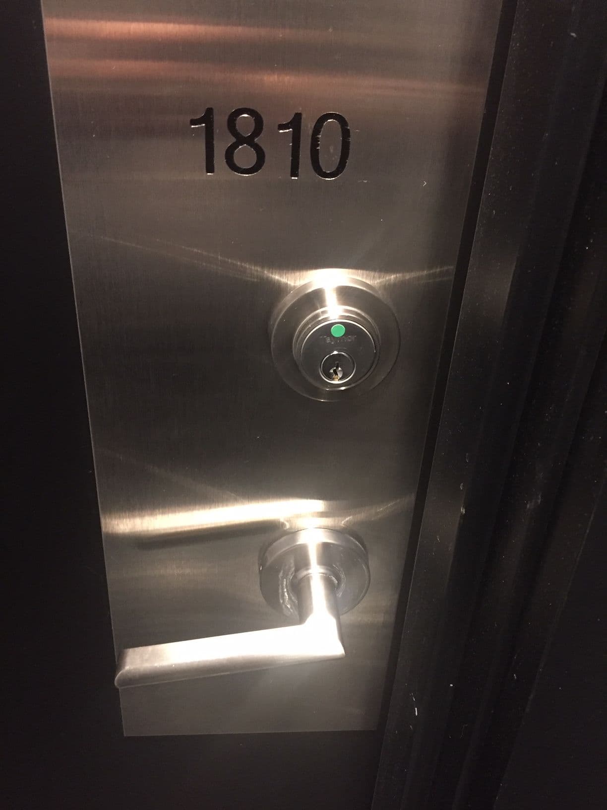 87 Peter Street 1810, Toronto C01, ON M5V 0P1