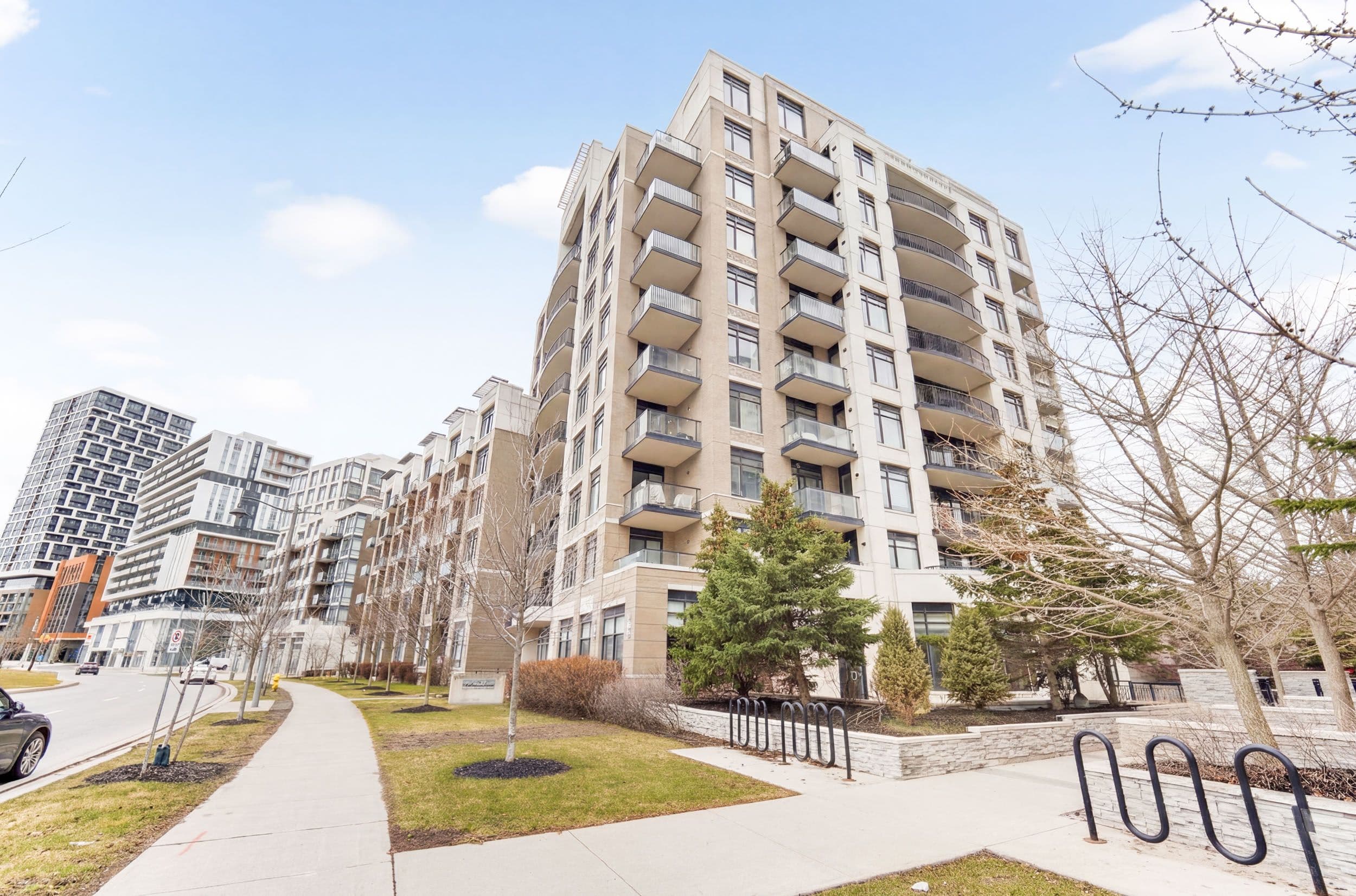 111 Upper Duke Crescent 303, Markham, ON L6G 0C8