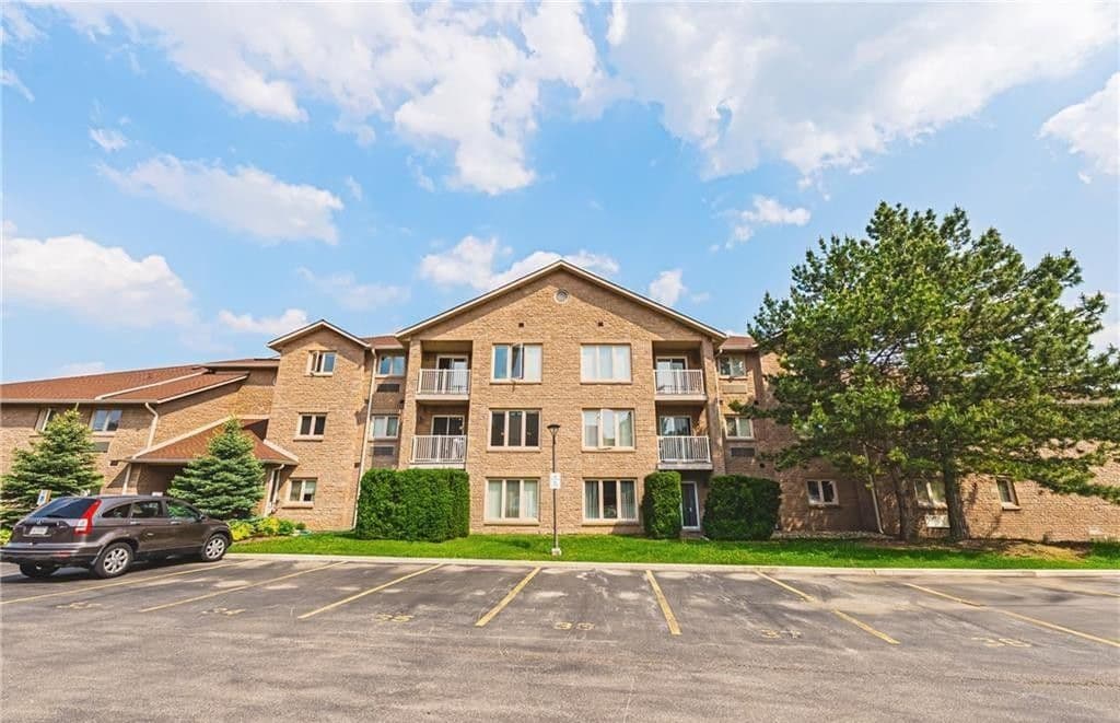 3050 Pinemeadow Drive 30, Burlington, ON L7M 3X5