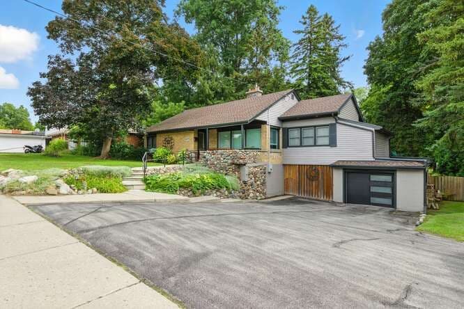 577 Wonderland Road N, London North, ON N6H 3E2