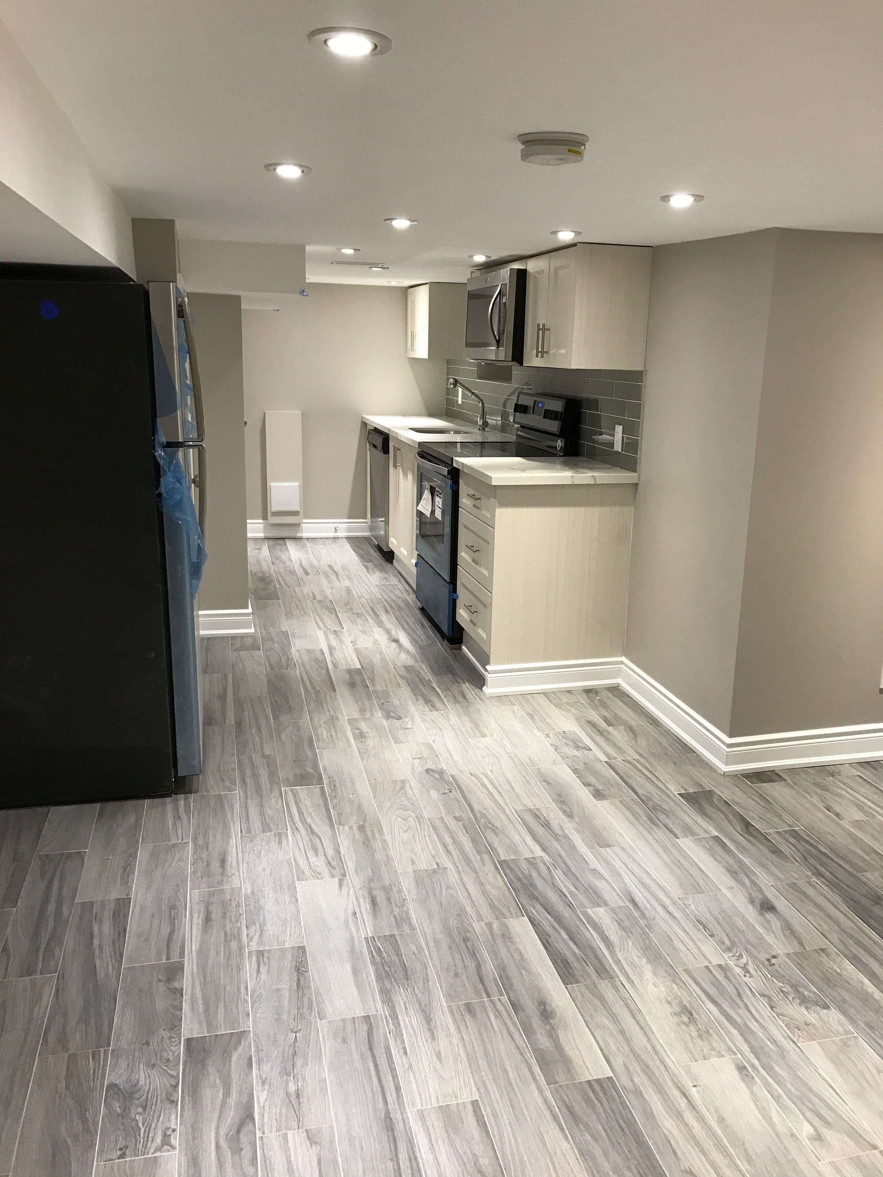 989 Dufferin Street, Toronto C01, ON M6H 4B2