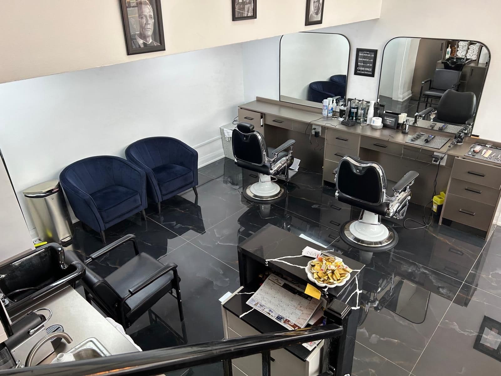 558 Eglinton Avenue W, Toronto C04, ON M5N 1B7