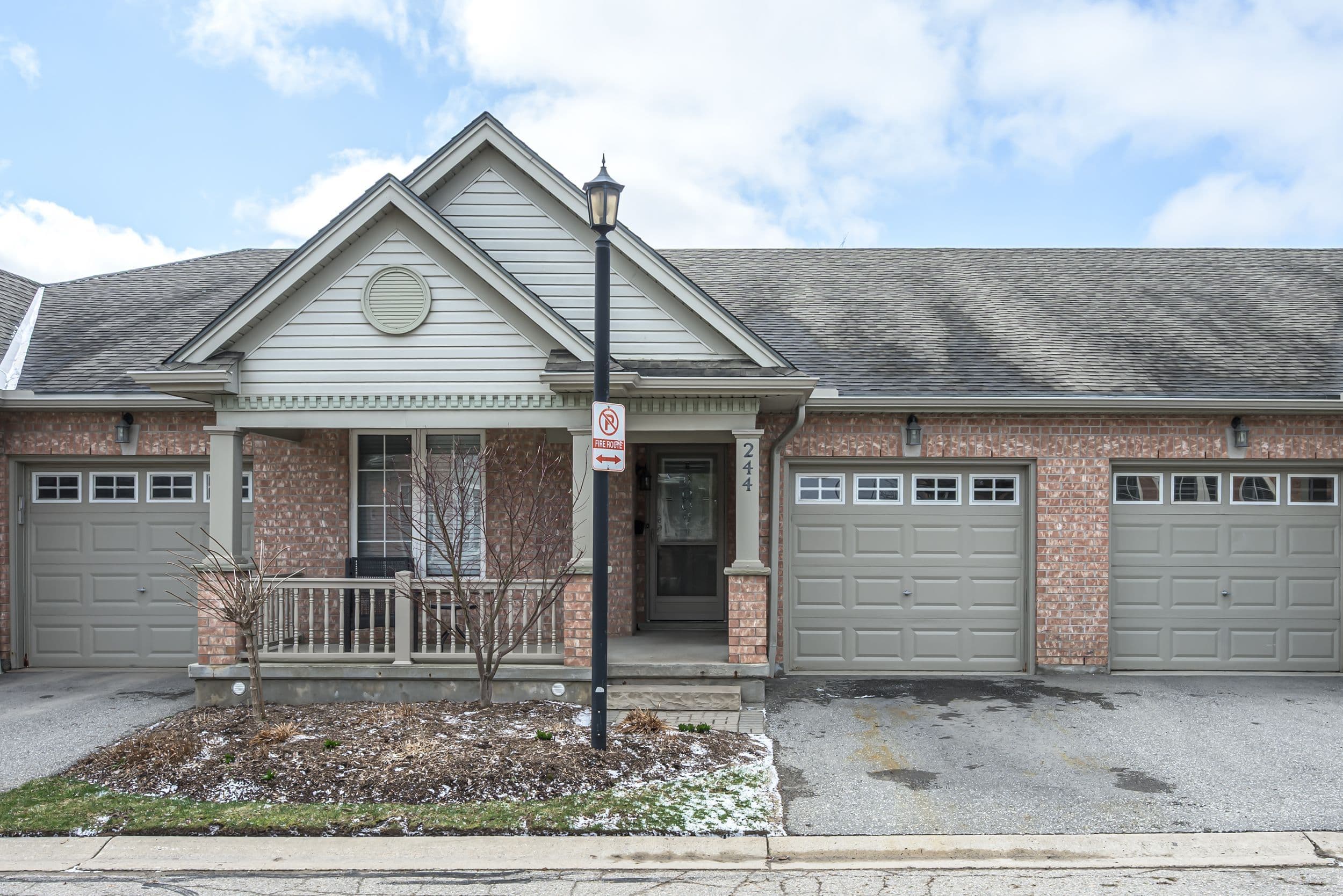 2025 Meadowgate Boulevard 244, London South, ON N6M 1K9