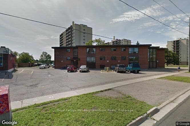 211 Nonquon Road N 302, Oshawa, ON L1G 3S7
