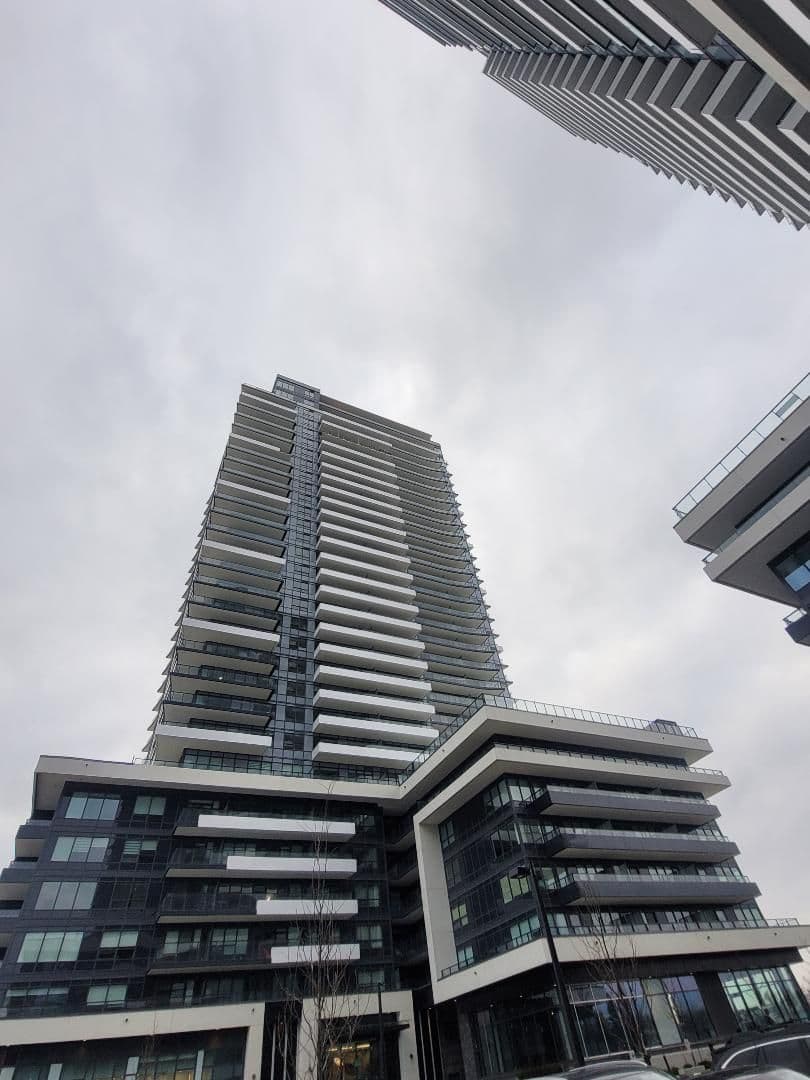 1435 celebration Drive 1906, Pickering, ON L1W 1L8