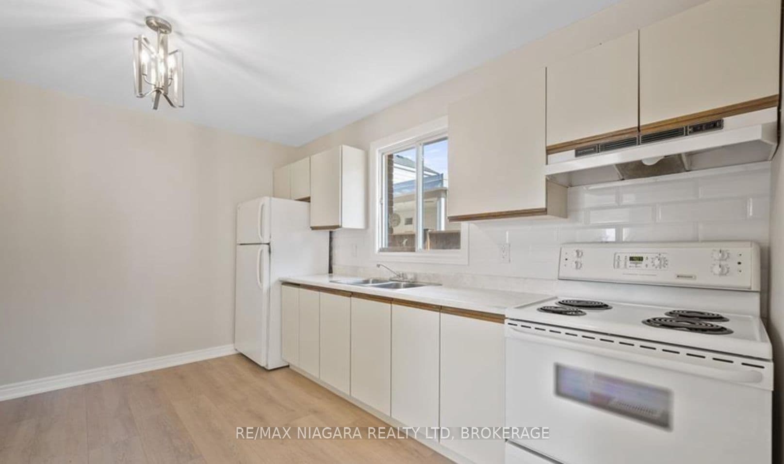 6344 DRUMMOND Road 1, Niagara Falls, ON L2G 4M9