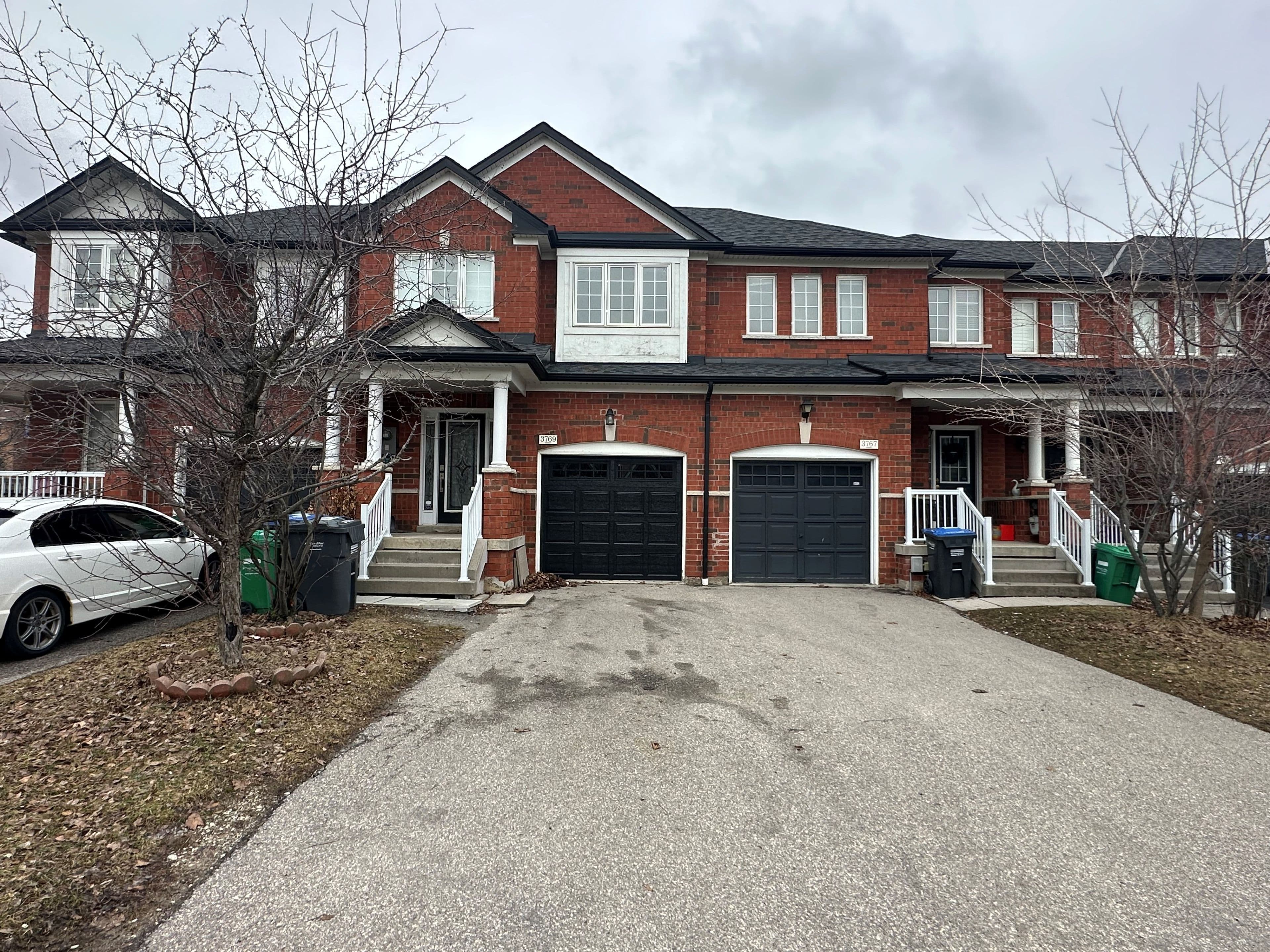 3769 Nightstar Drive, Mississauga, ON L5M 8A5