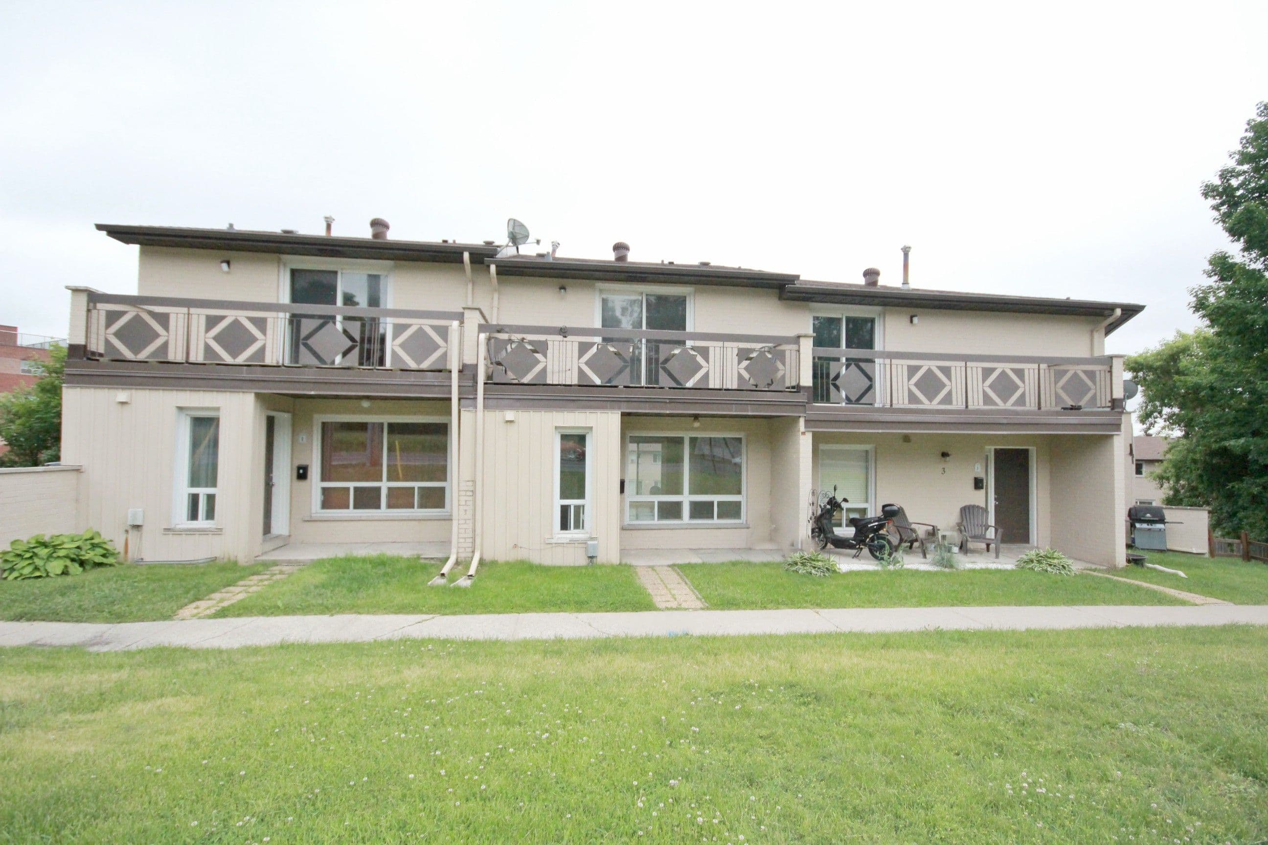 275 Blake Street 25, Barrie, ON L4M 1K7