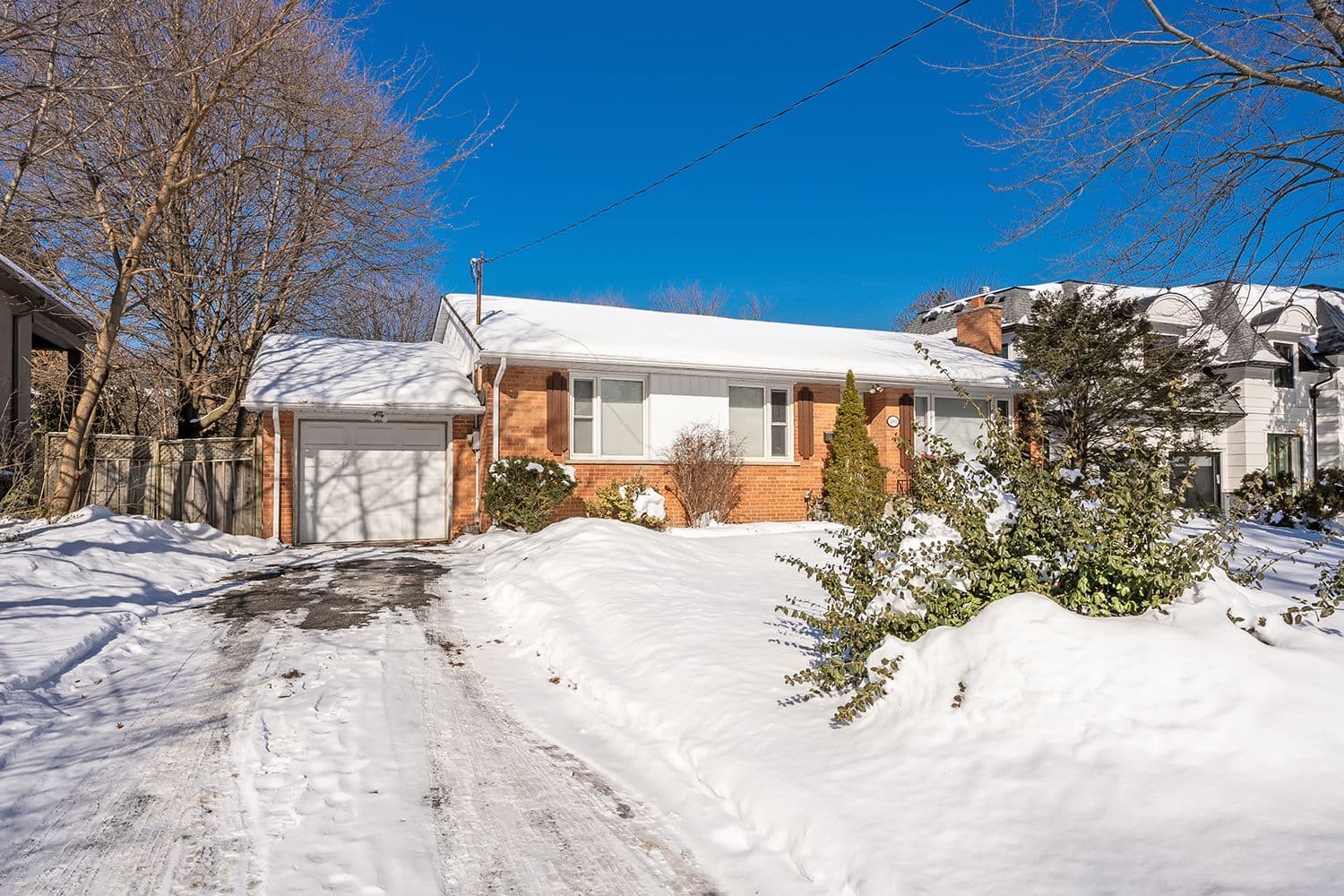 2067 DEVON Road, Oakville, ON L6J 2N1