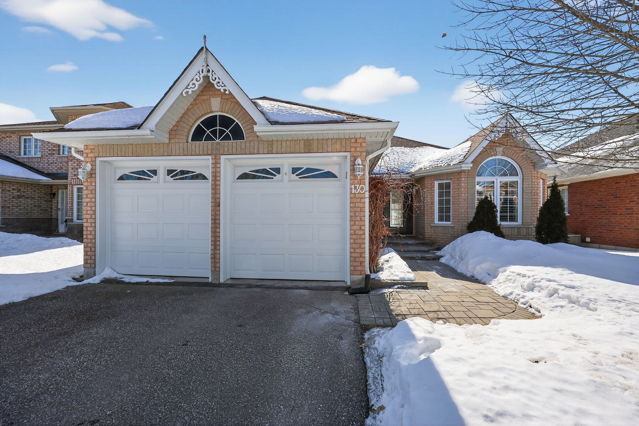 130 Metcalfe Drive, Bradford West Gwillimbury, ON L3Z 3J2