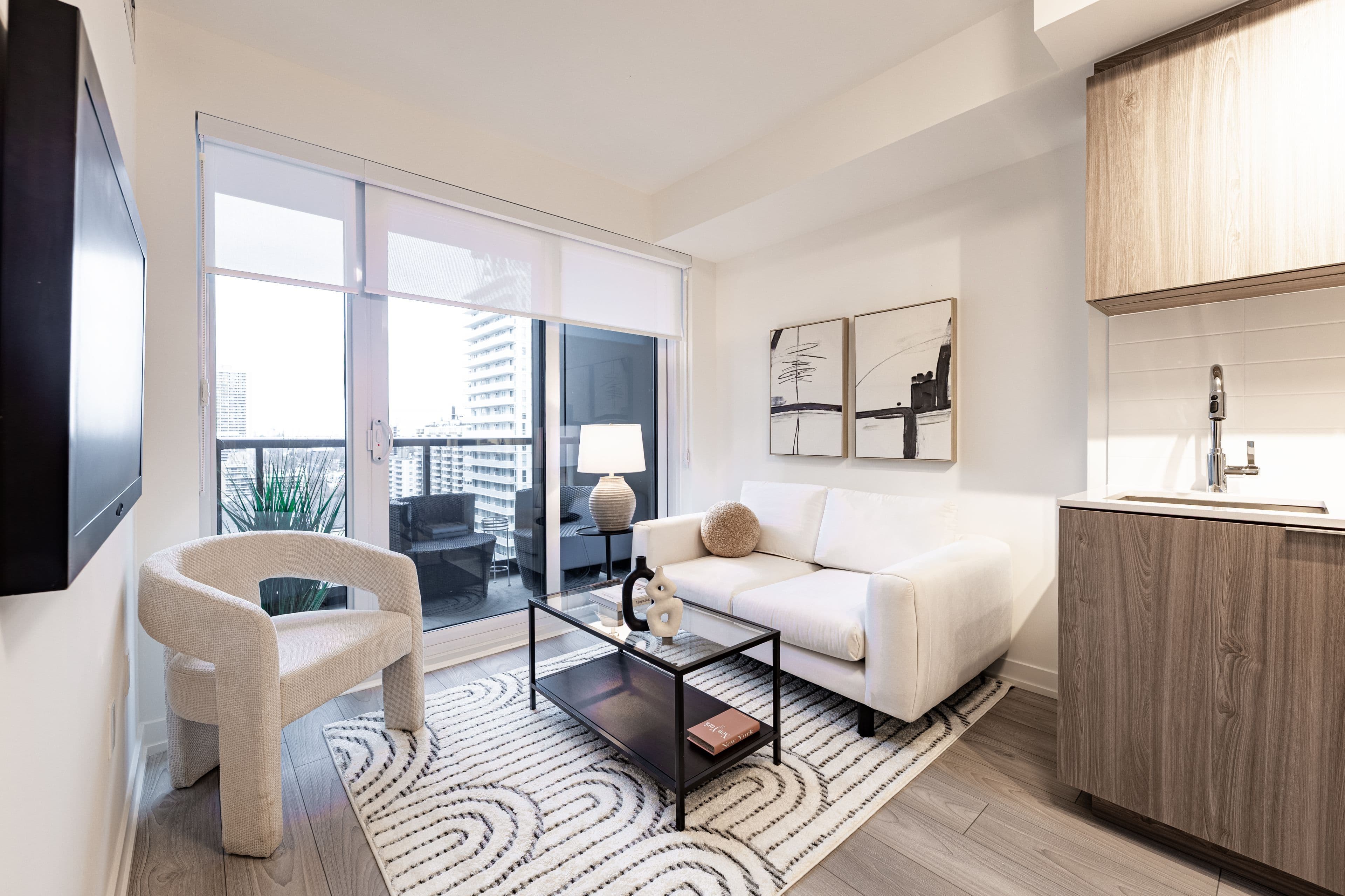 223 Redpath Avenue 2907, Toronto C10, ON M4P 0E8