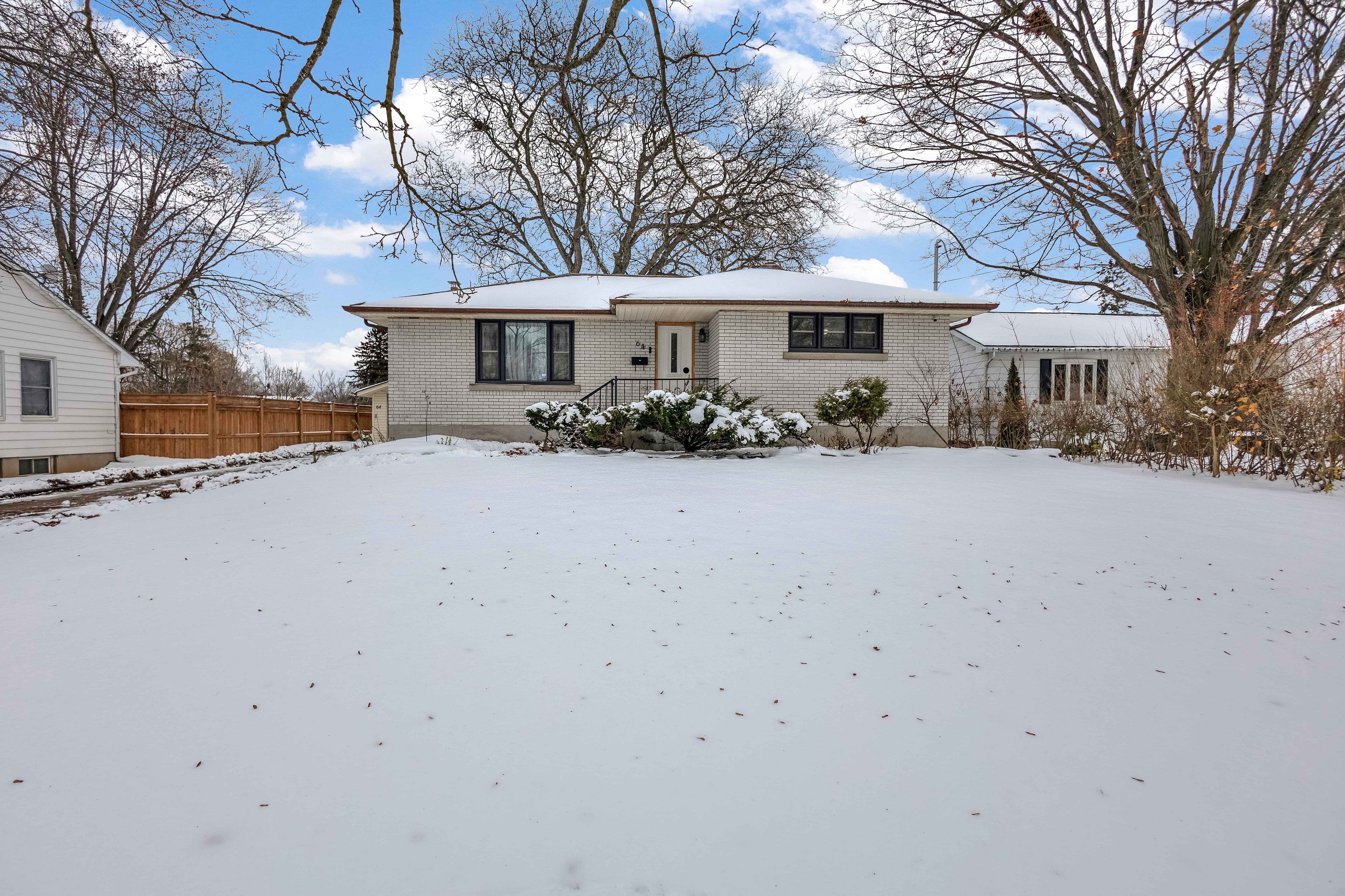 64 EVELYN Street, Brantford, ON N3R 3H1