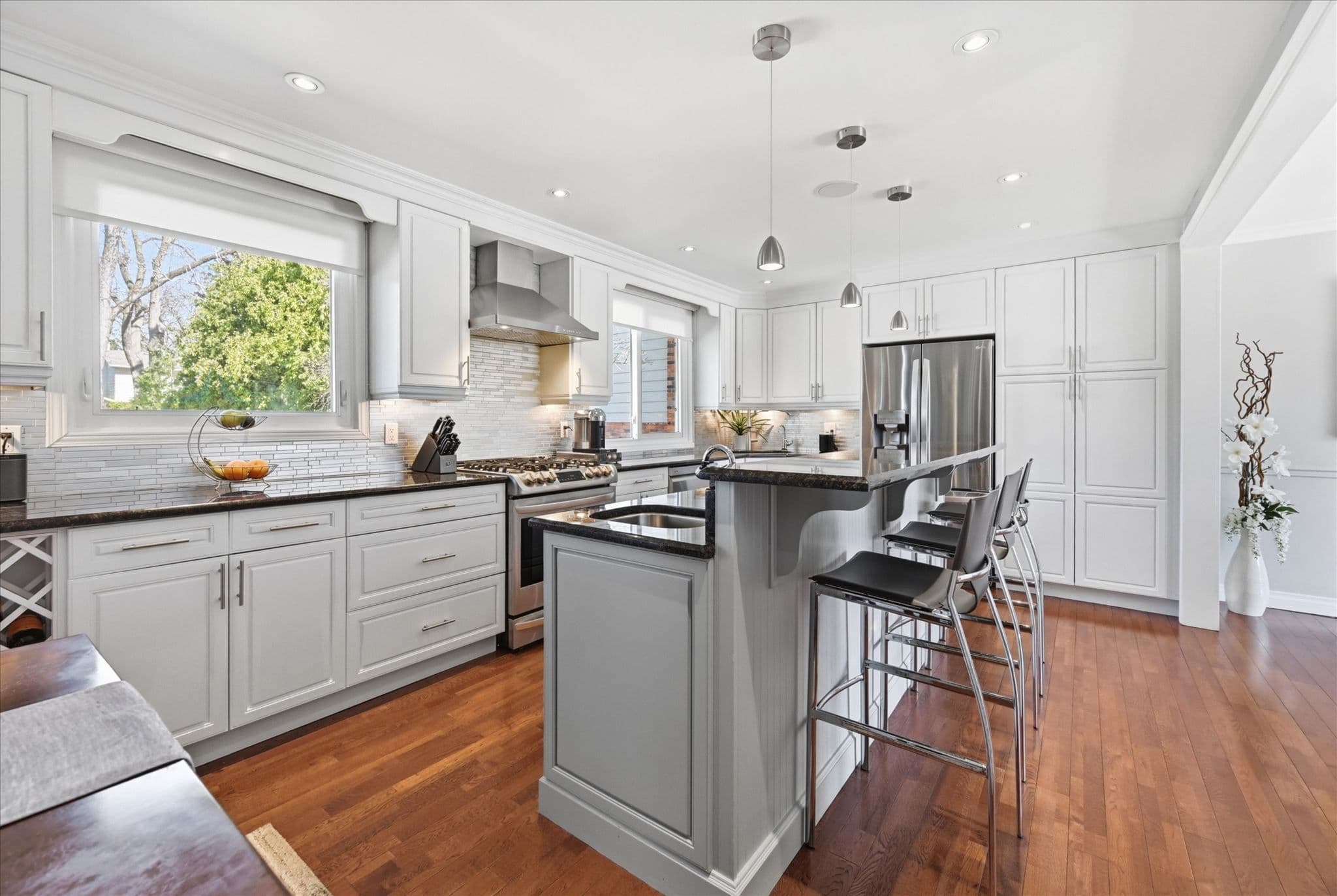 3299 Spruce Avenue, Burlington, ON L7N 1J5