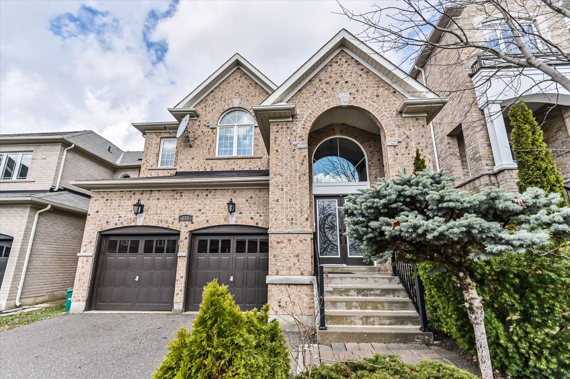 170 Ascalon Drive, Vaughan, ON L6A 0M8
