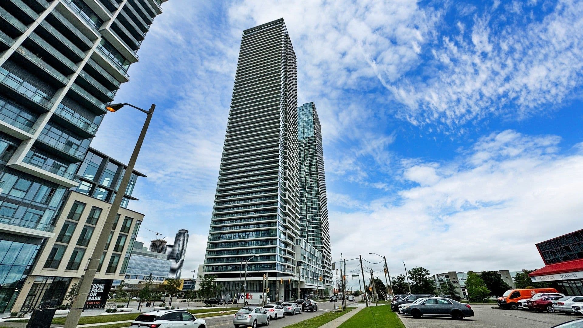 950 PORTAGE Parkway 5011, Vaughan, ON L4K 0J7