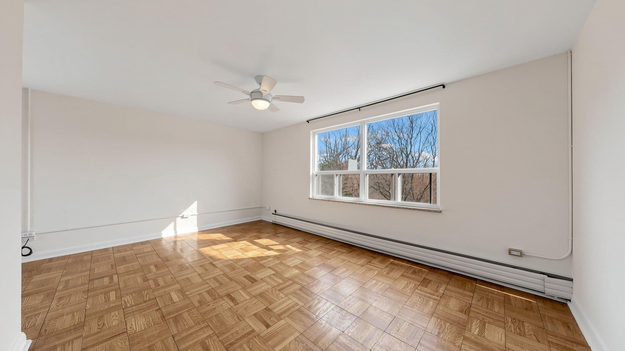 554 Harvie Avenue 14, Toronto W03, ON M6E 4M1