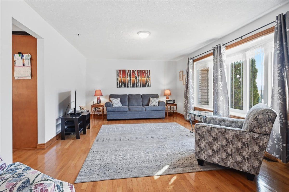 65 Irwin Road, Clarington, ON L0B 1M0