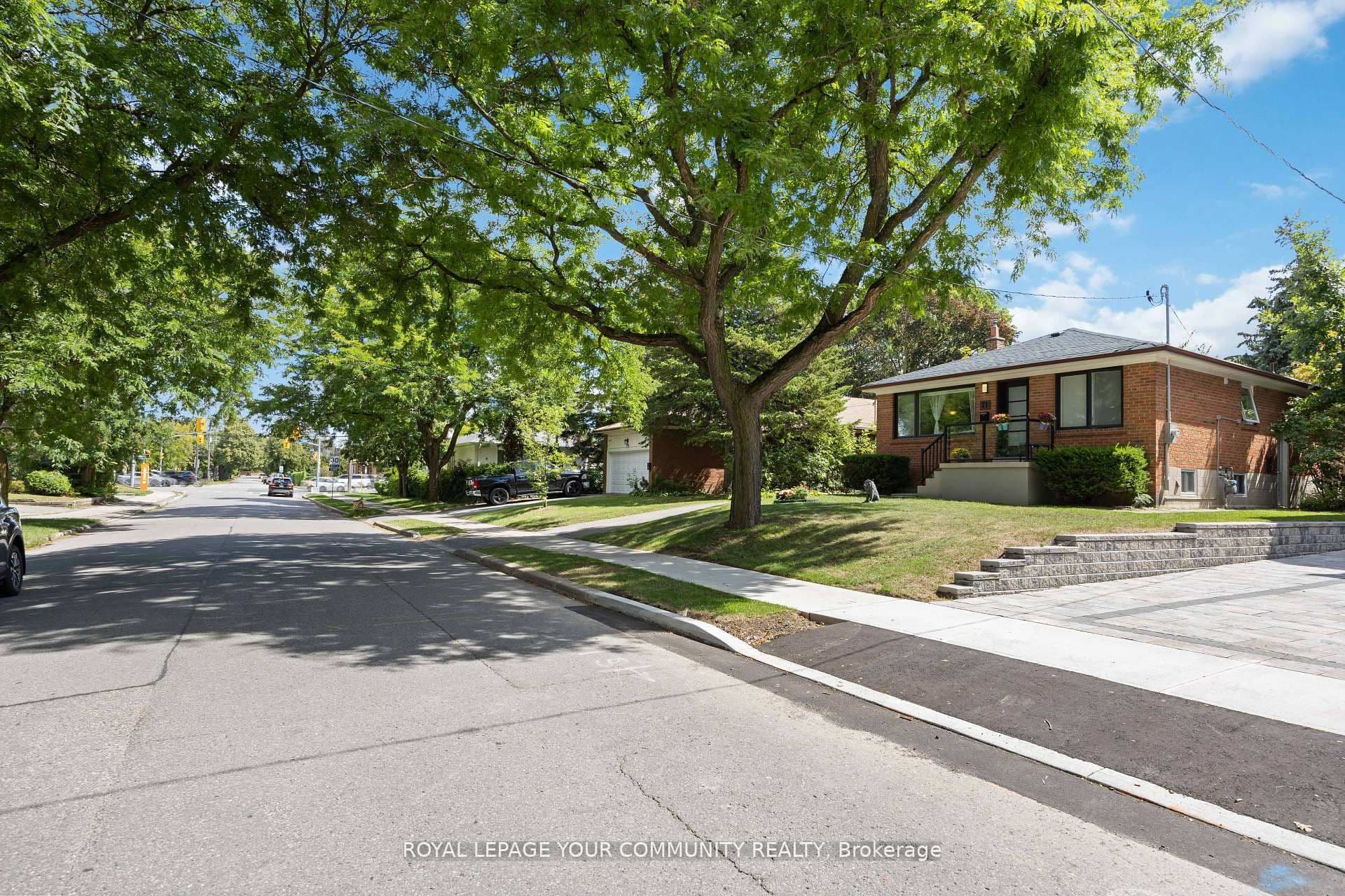 71 Centre Avenue S Basement/Lower level, Toronto C14, ON M2M 2L4