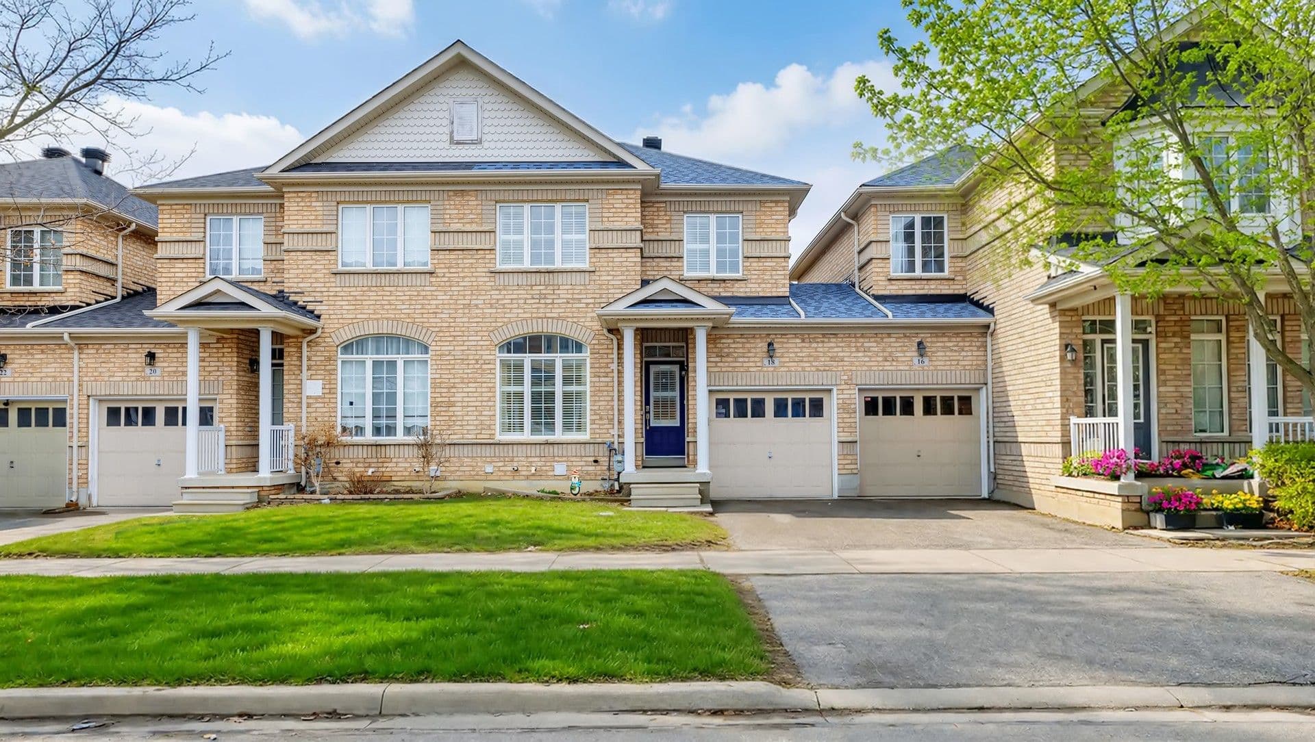18 Radmore Place, Markham, ON L6B 0G7