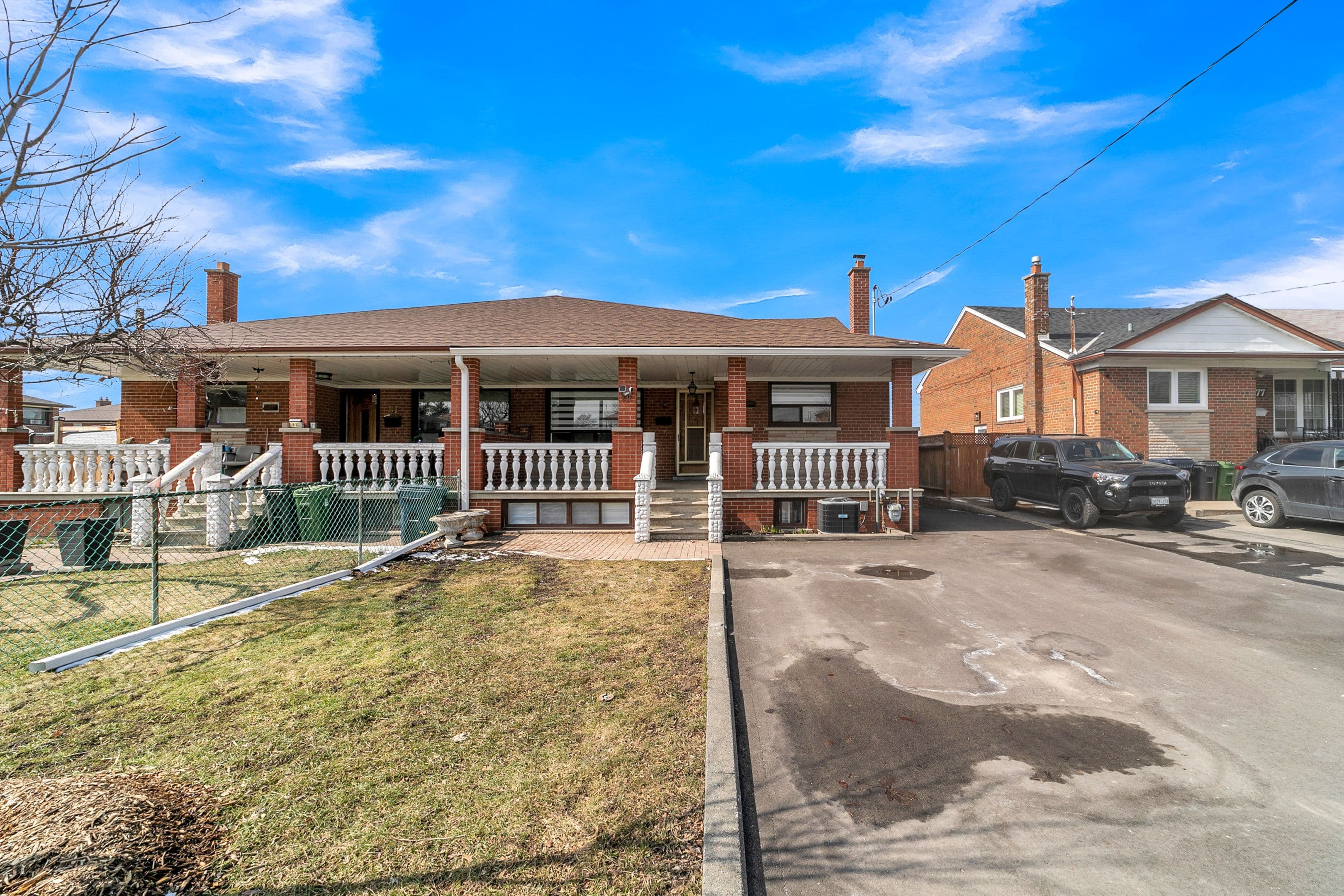 79 Kanarick Crescent, Toronto W05, ON M3L 1P3