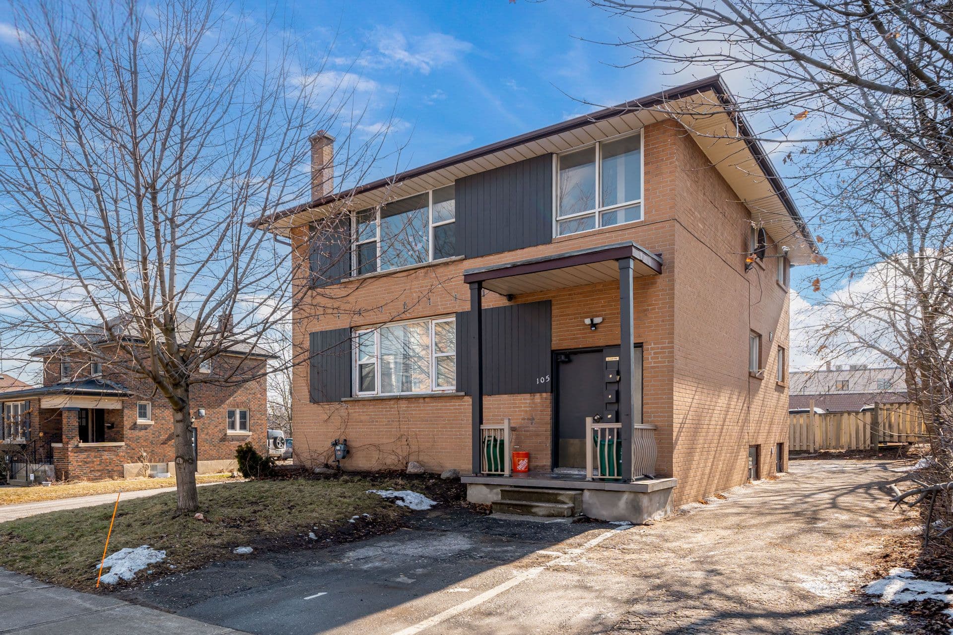 105 Mary Street E 1, Whitby, ON L1N 2P3
