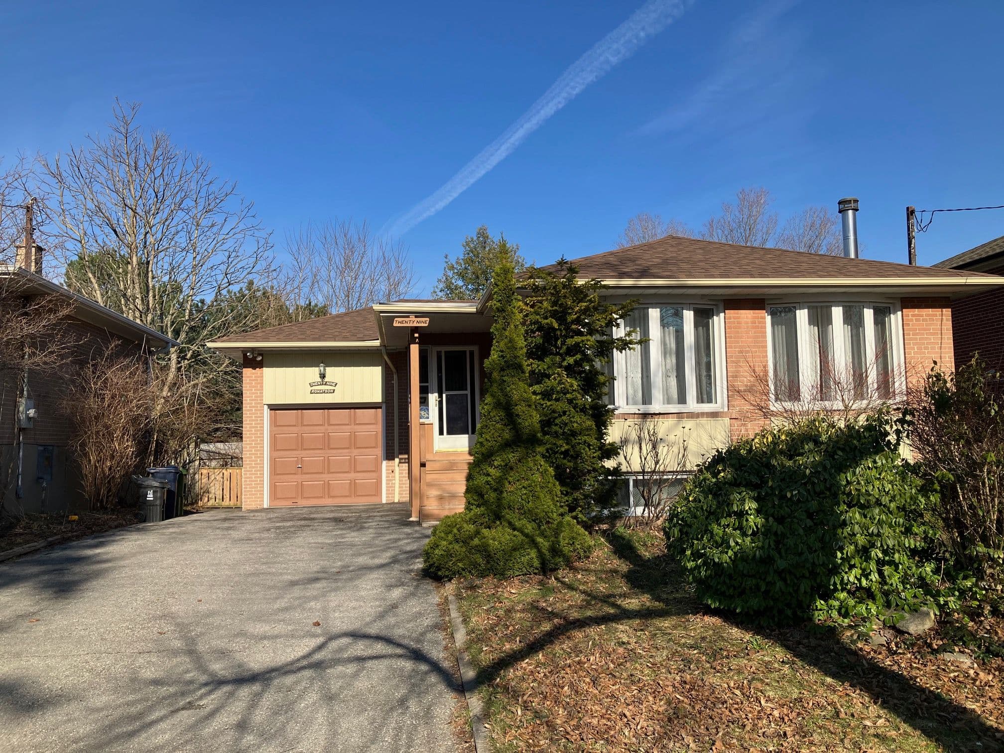 29 Rowatson Road, Toronto E08, ON M1E 1K2