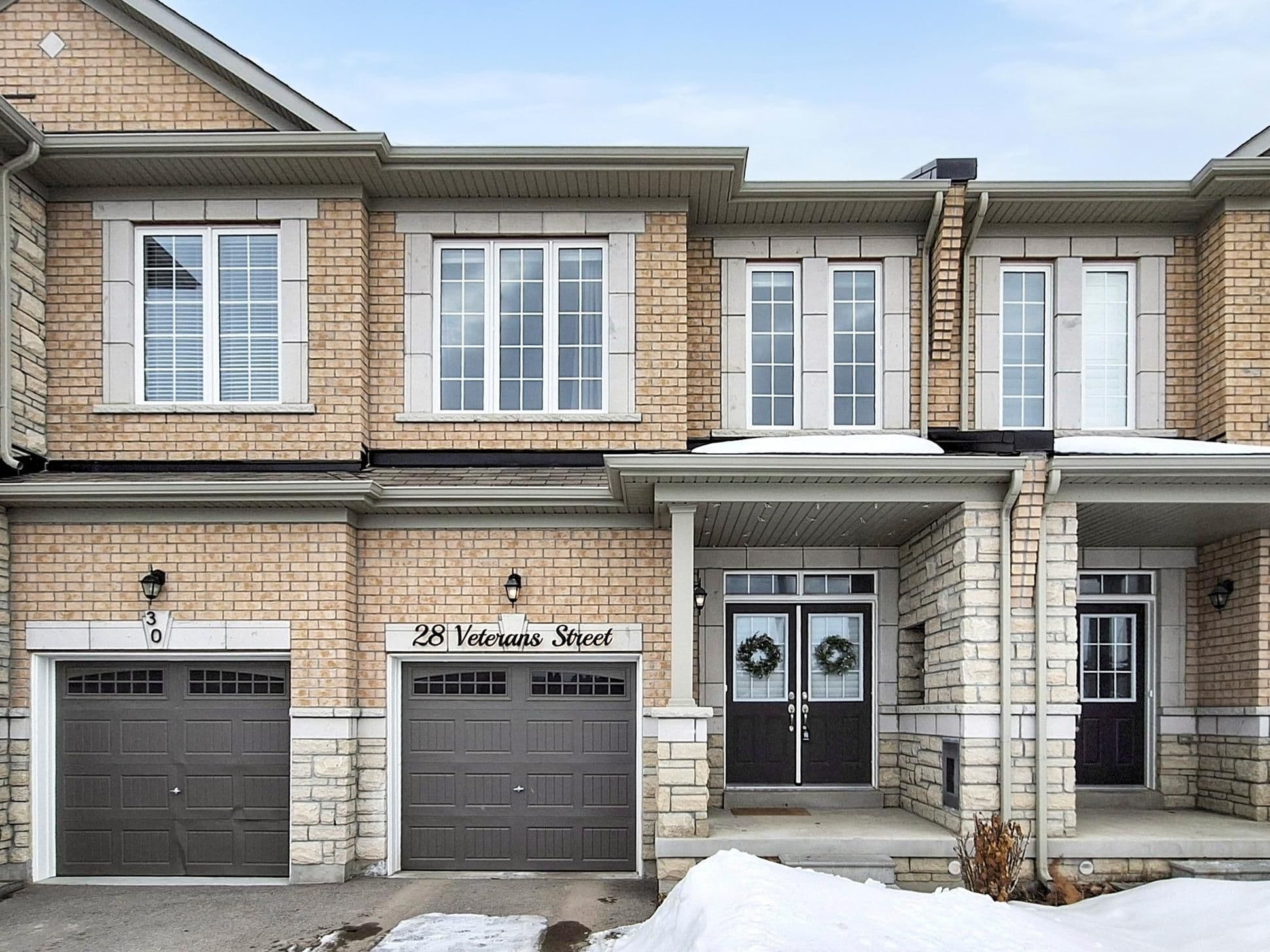 28 Veterans Street, Bradford West Gwillimbury, ON L3Z 4L3