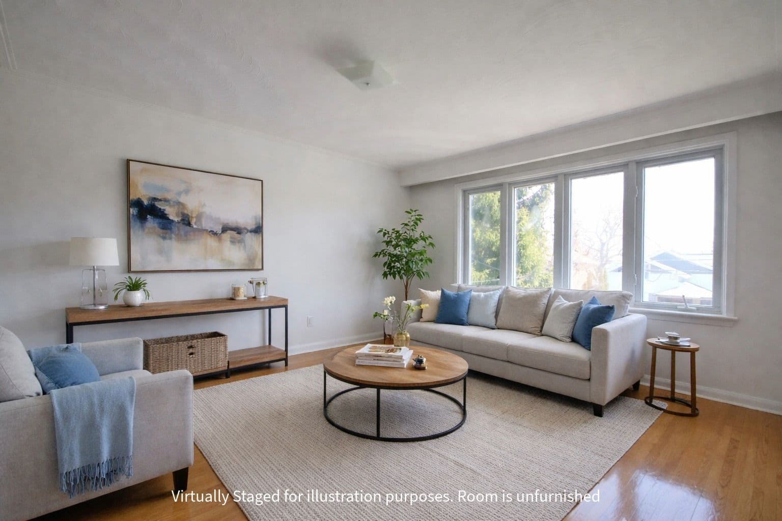 28 Eastbourne Crescent Upper, Toronto W06, ON M8V 1W8