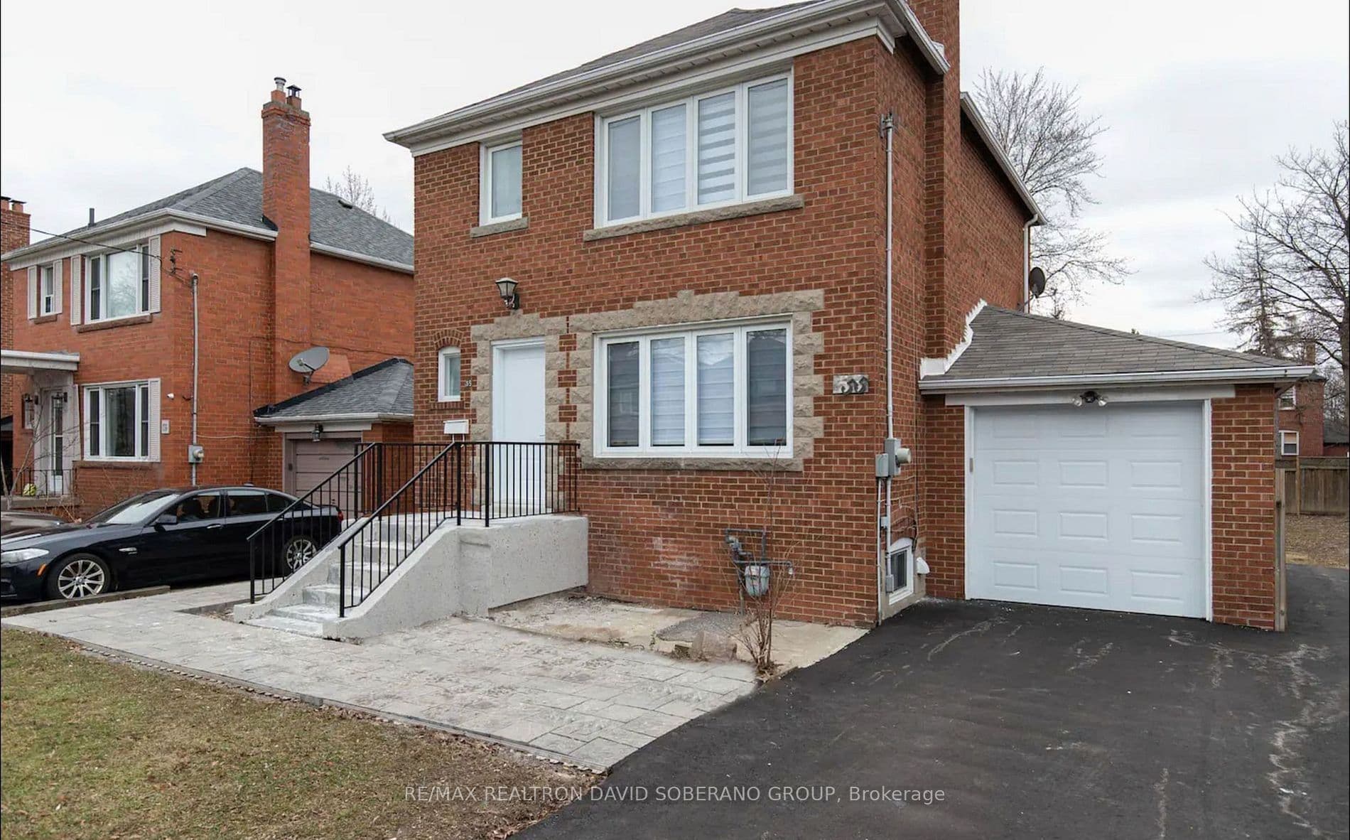 55 Raeburn Avenue, Toronto C07, ON M3H 1G9