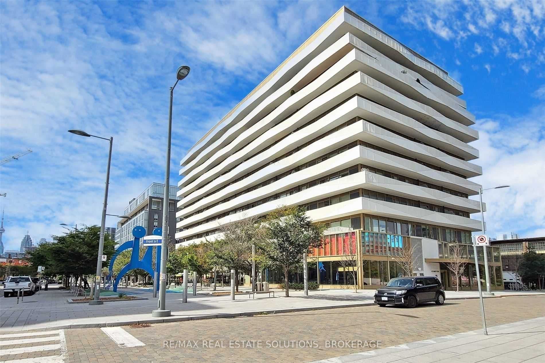 60 Tannery Road 608, Toronto C08, ON M5A 0S8