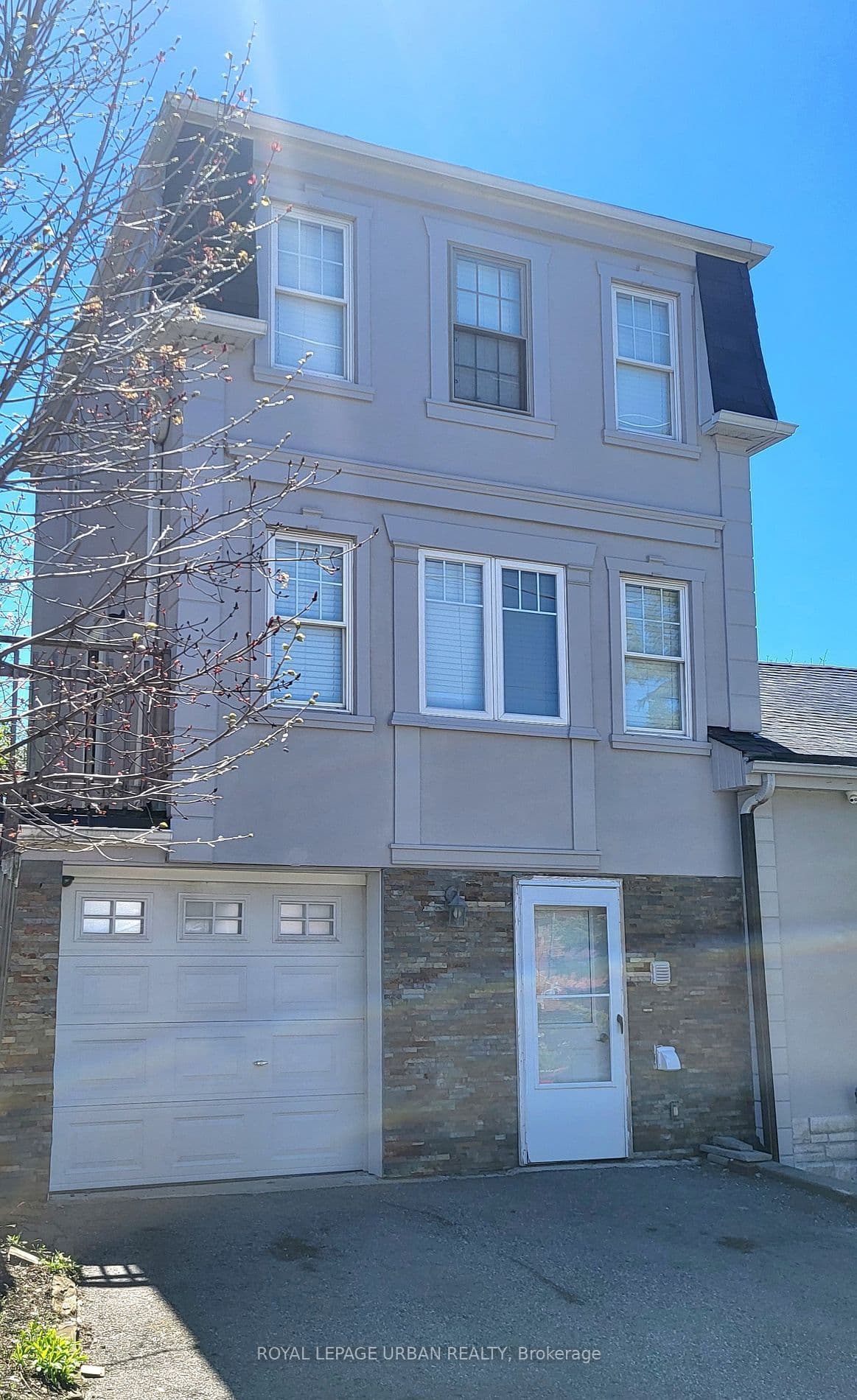 89 Squires Avenue B, Toronto E03, ON M4B 2R8